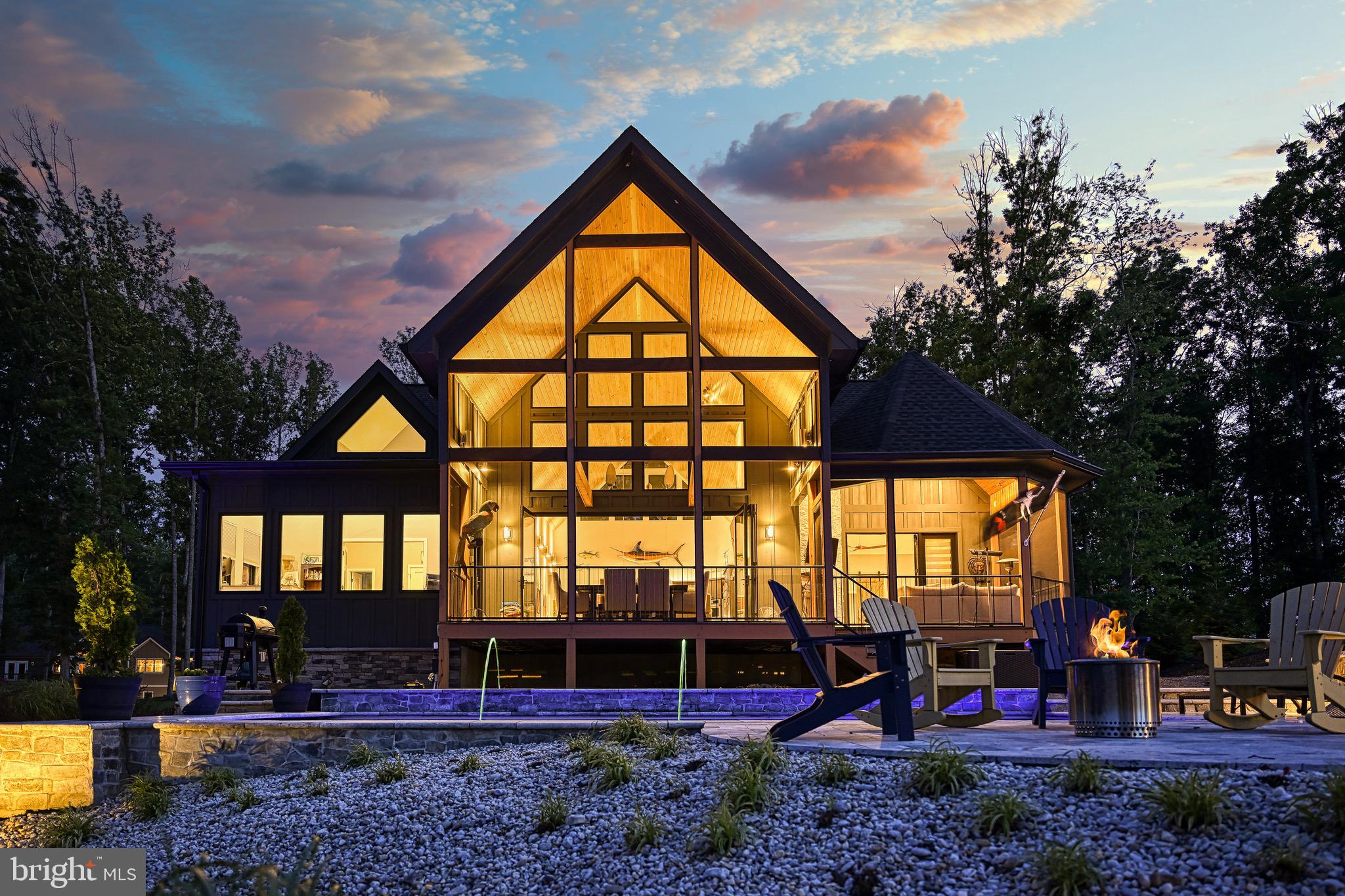 LIGHTHOUSE POINT - Residential