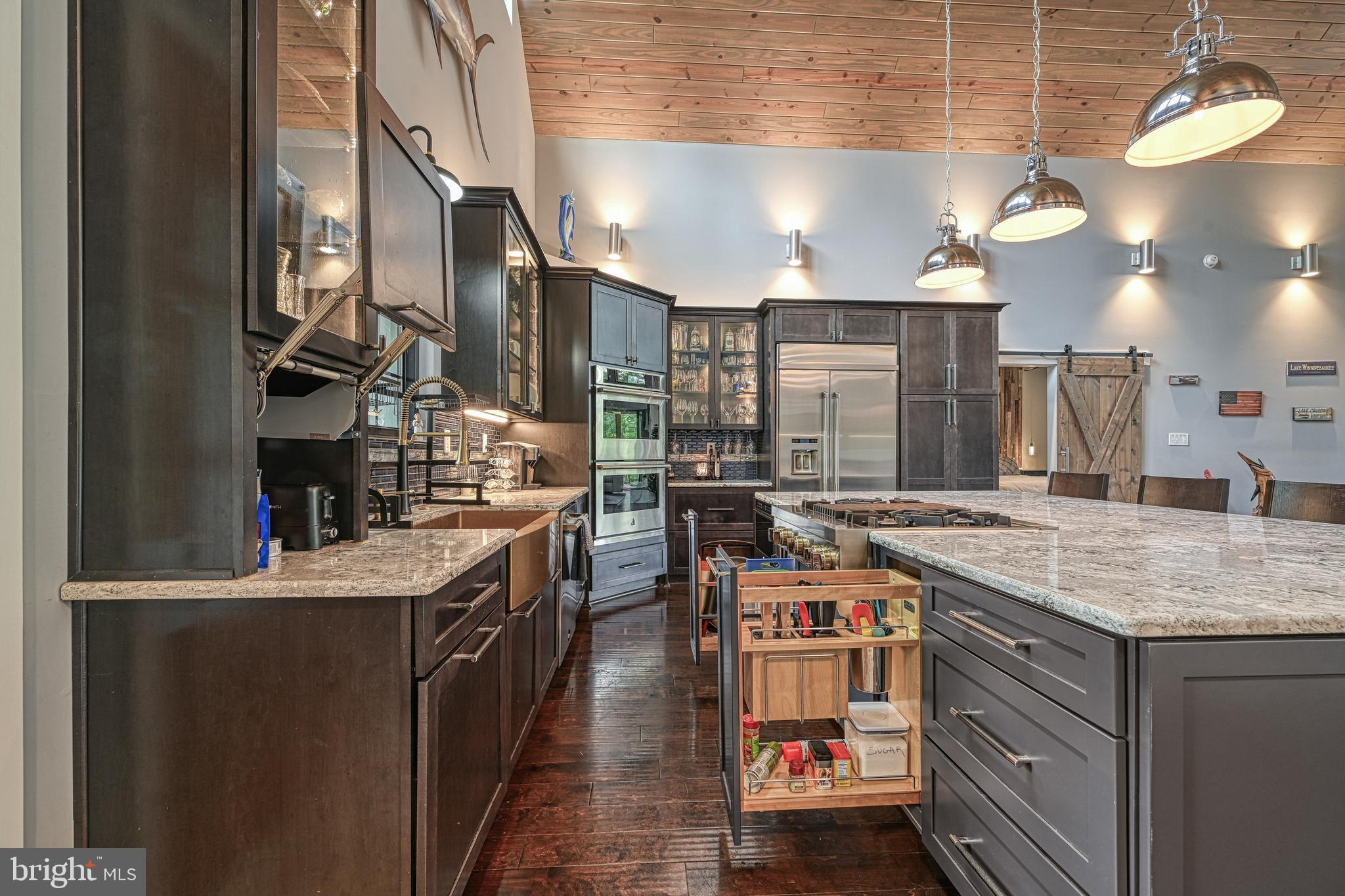 LIGHTHOUSE POINT - Residential