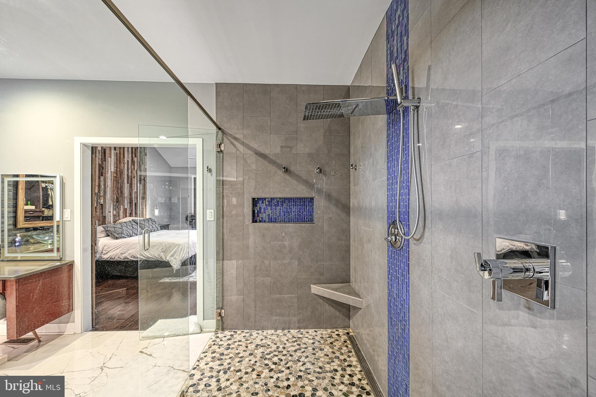 LIGHTHOUSE POINT - Residential