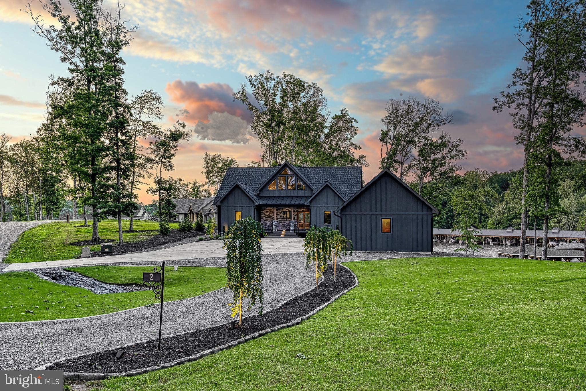 LIGHTHOUSE POINT - Residential