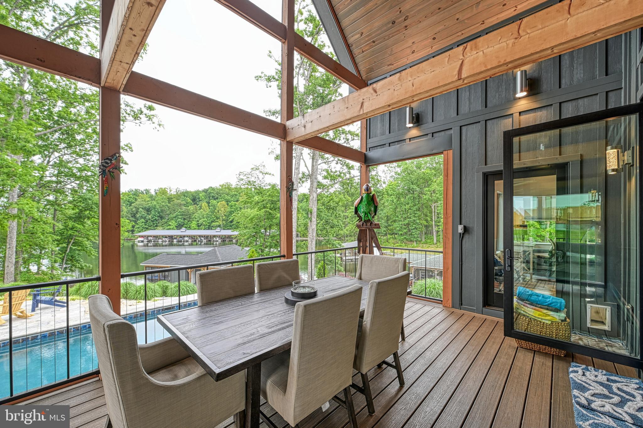 LIGHTHOUSE POINT - Residential