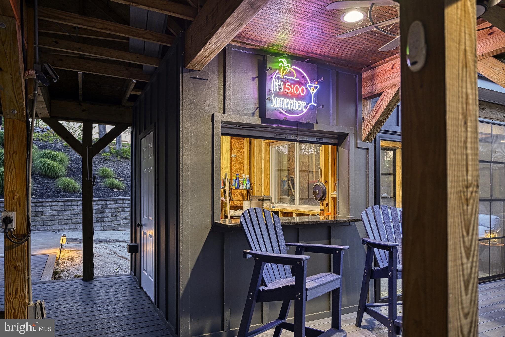 LIGHTHOUSE POINT - Residential