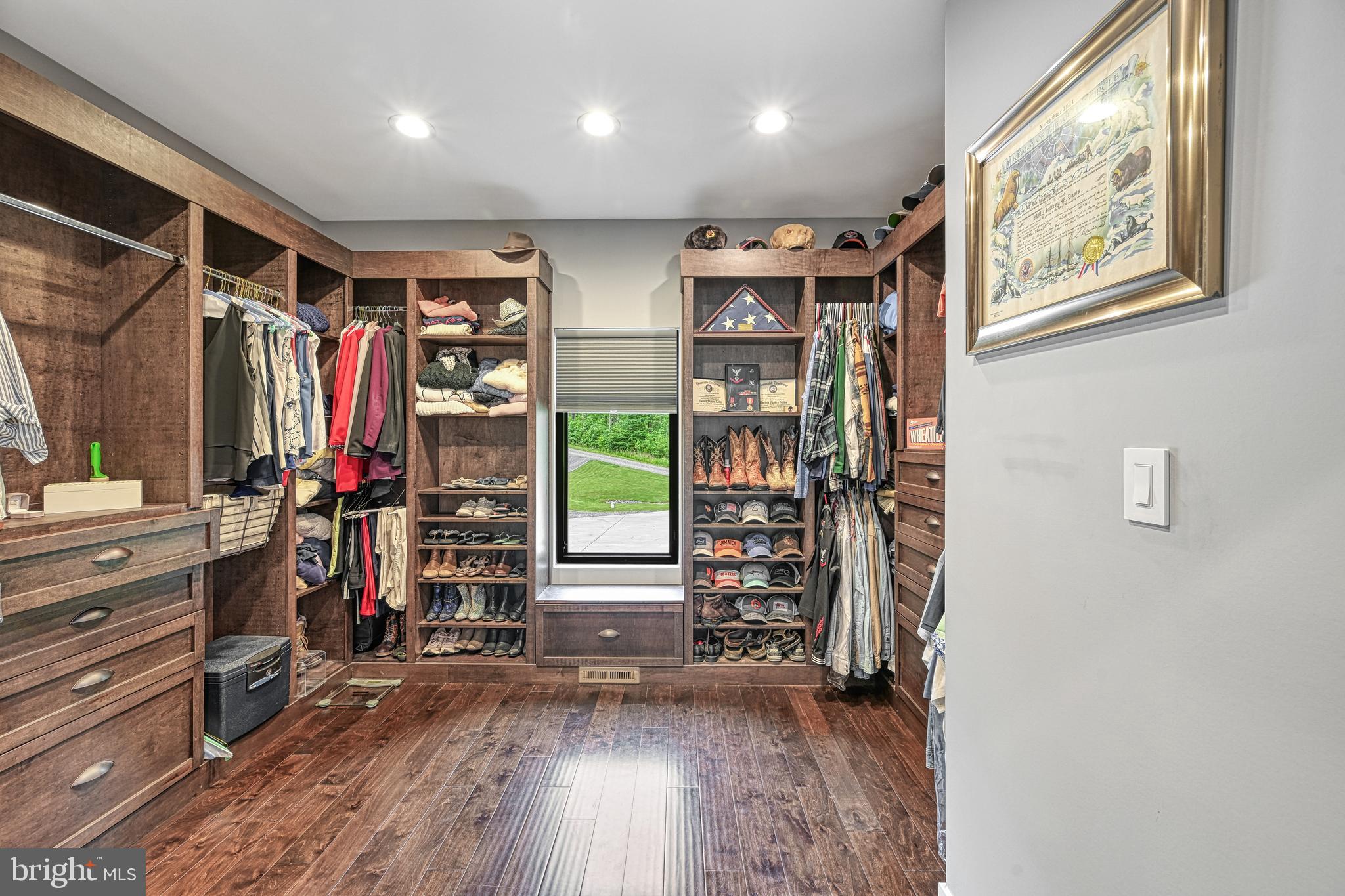 LIGHTHOUSE POINT - Residential