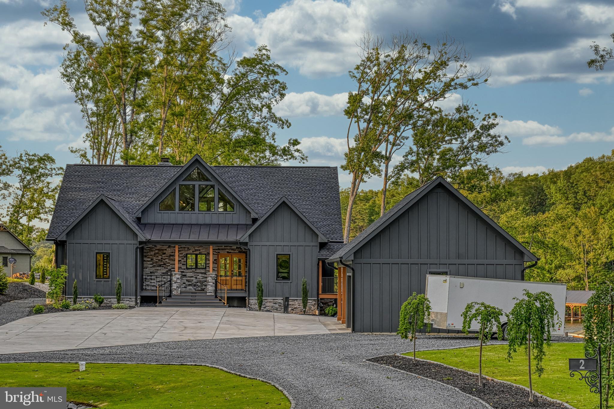 LIGHTHOUSE POINT - Residential