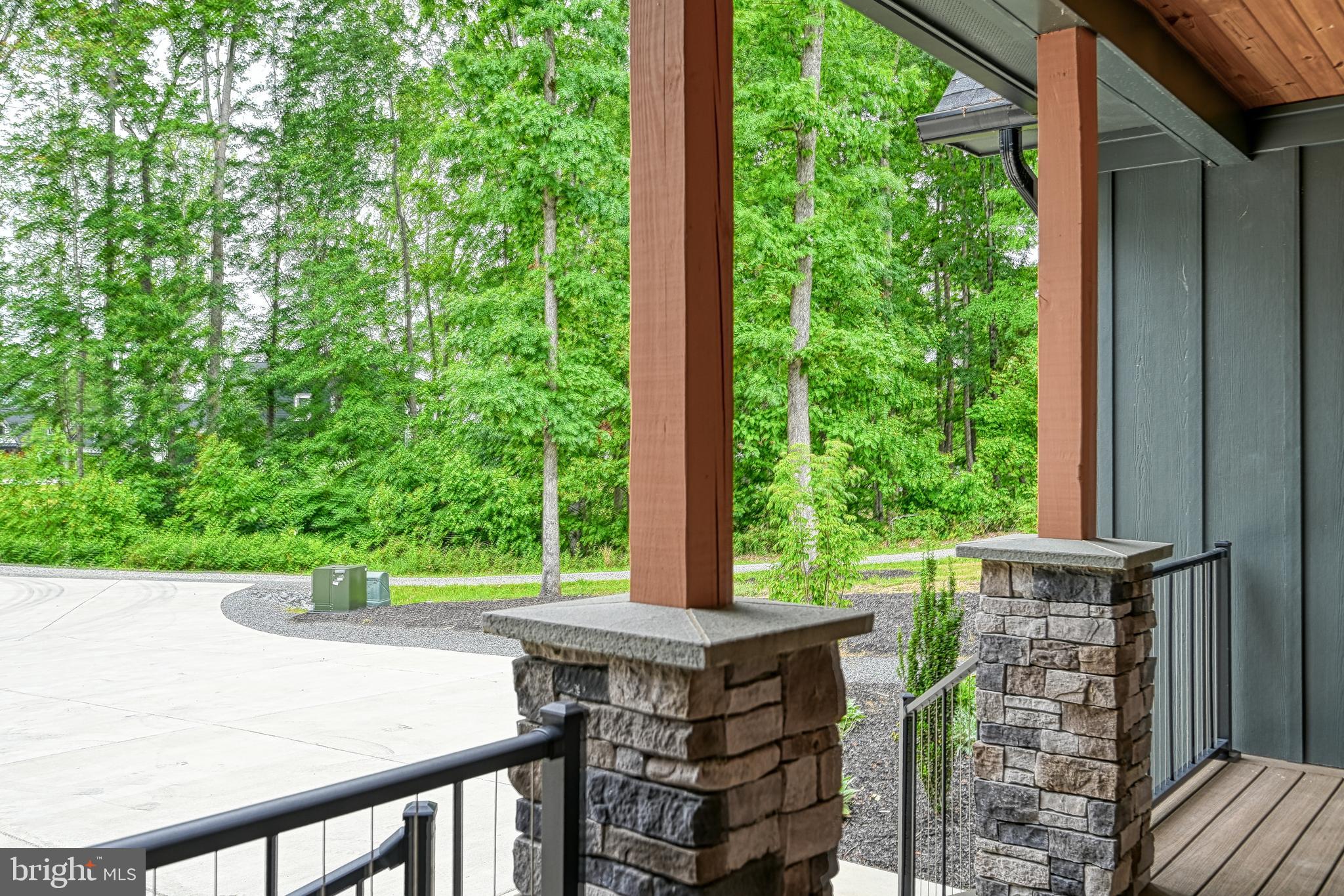 LIGHTHOUSE POINT - Residential