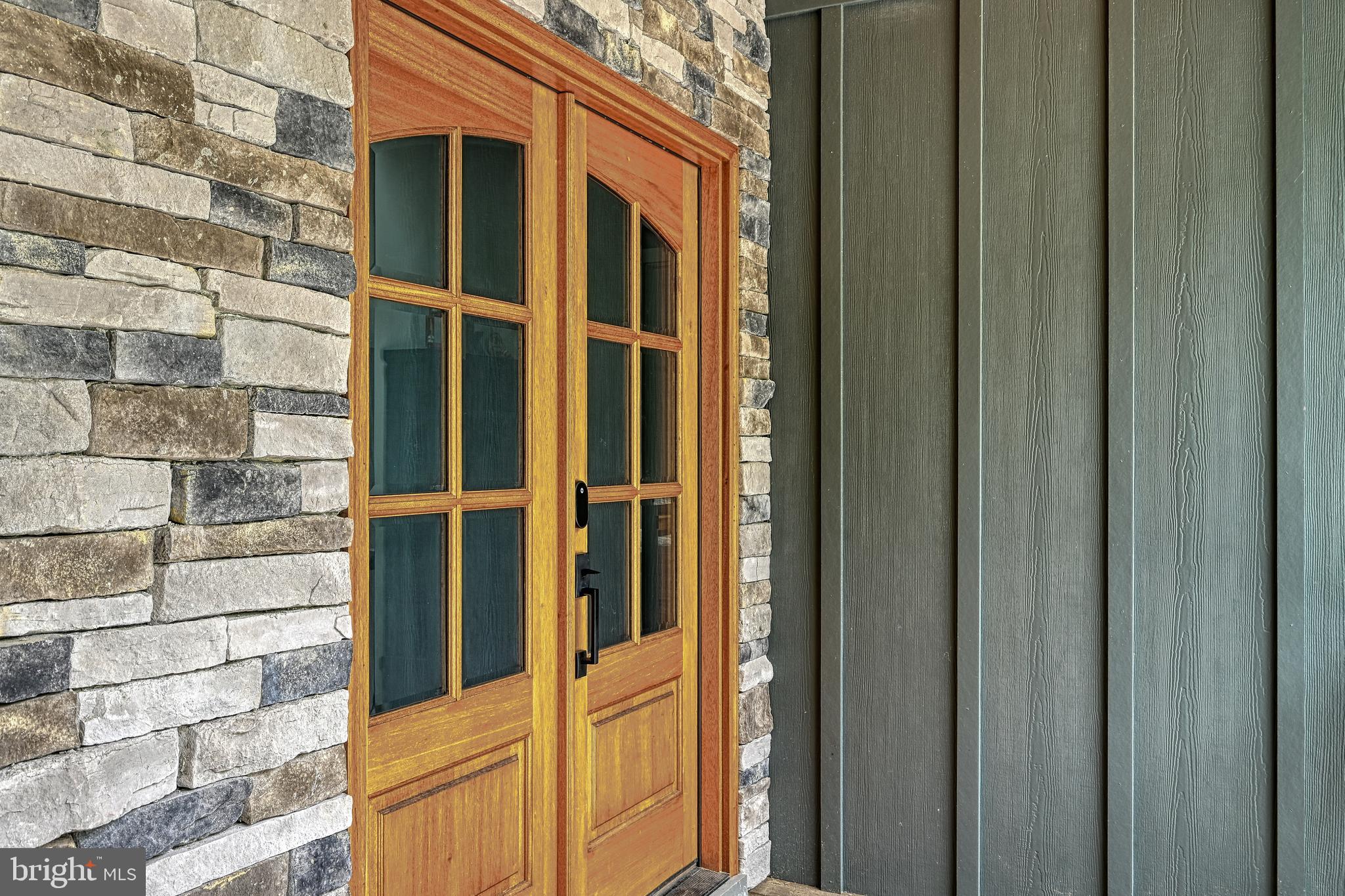 LIGHTHOUSE POINT - Residential