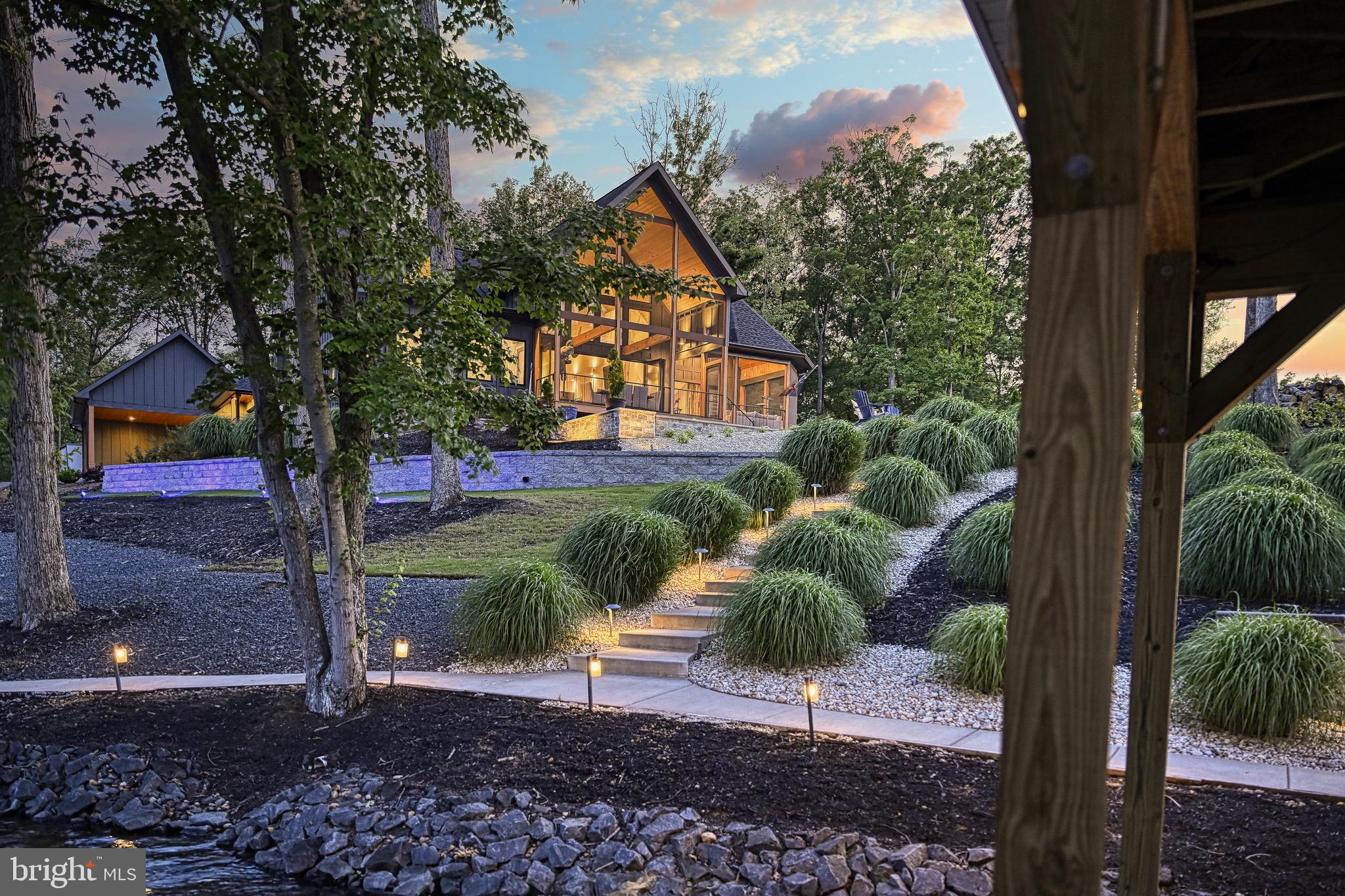 LIGHTHOUSE POINT - Residential