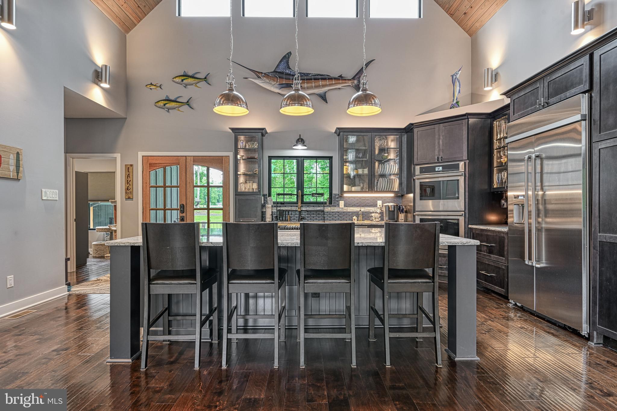 LIGHTHOUSE POINT - Residential