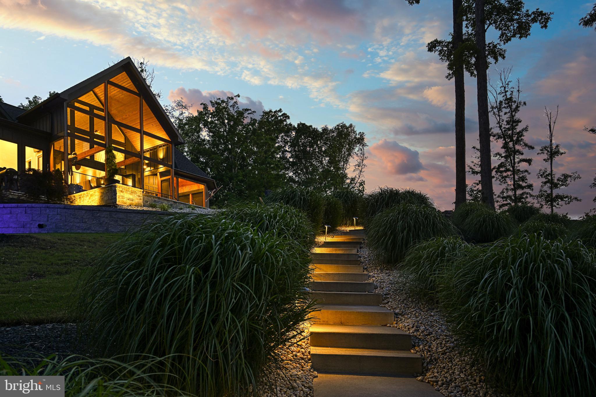 LIGHTHOUSE POINT - Residential