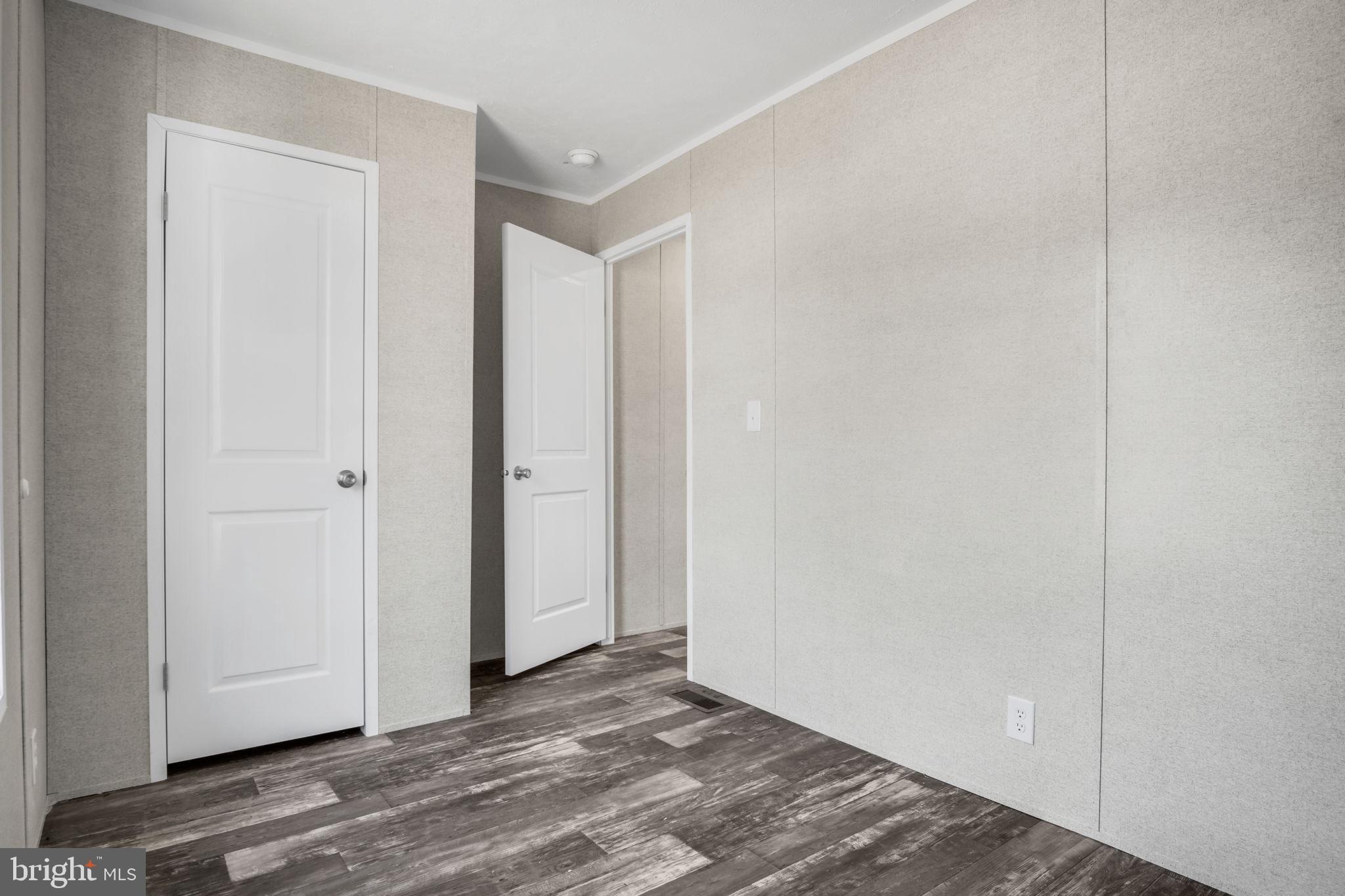 PARADISE MHP - Residential