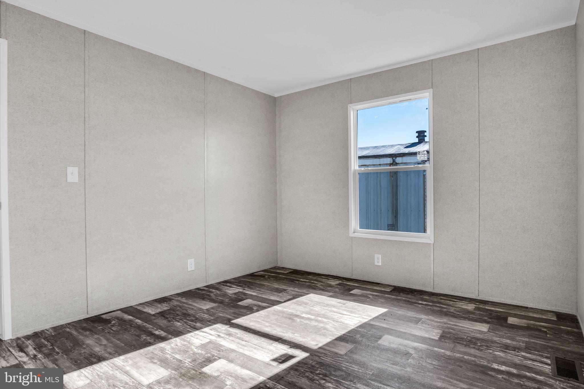 PARADISE MHP - Residential