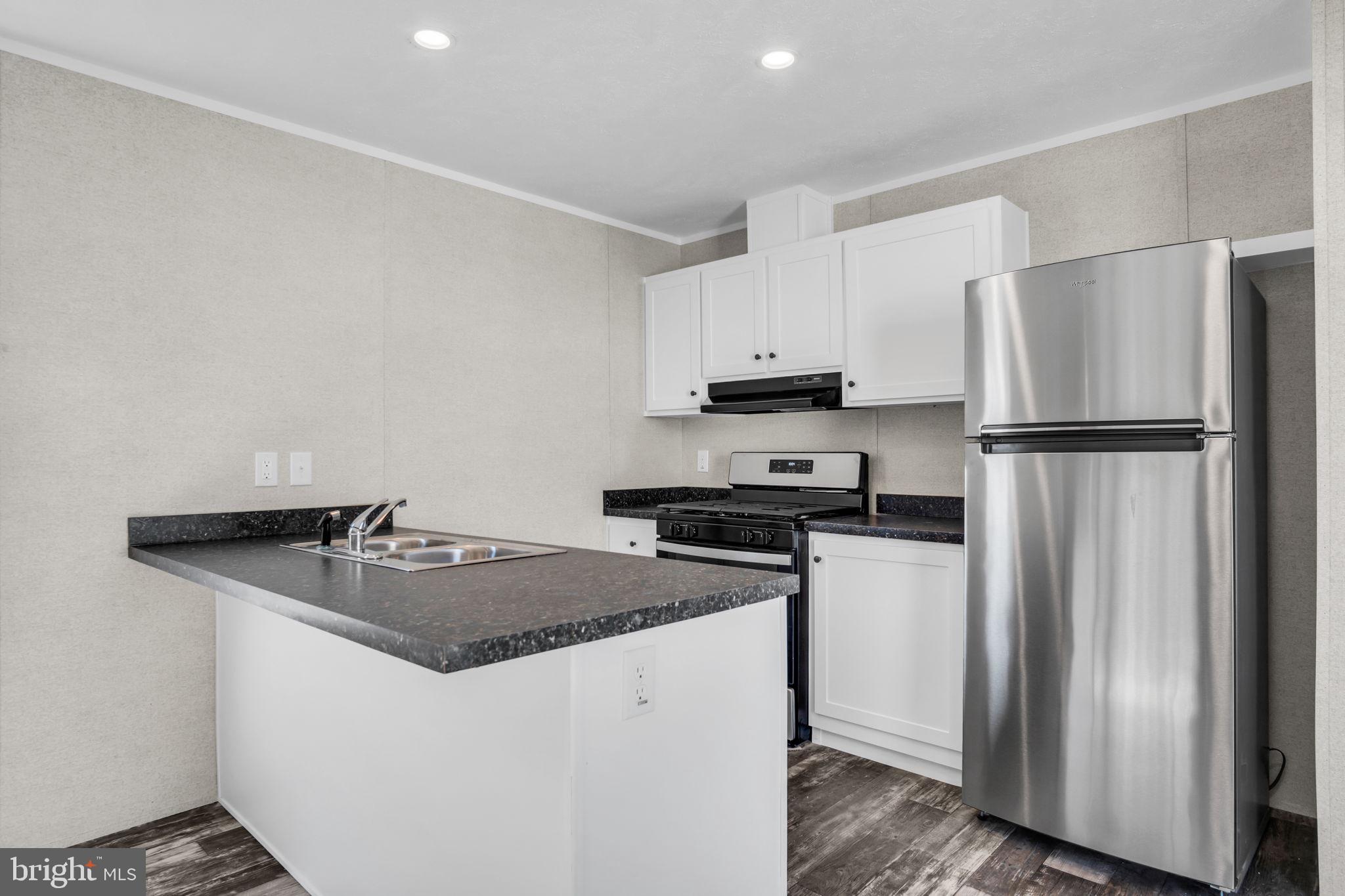 PARADISE MHP - Residential