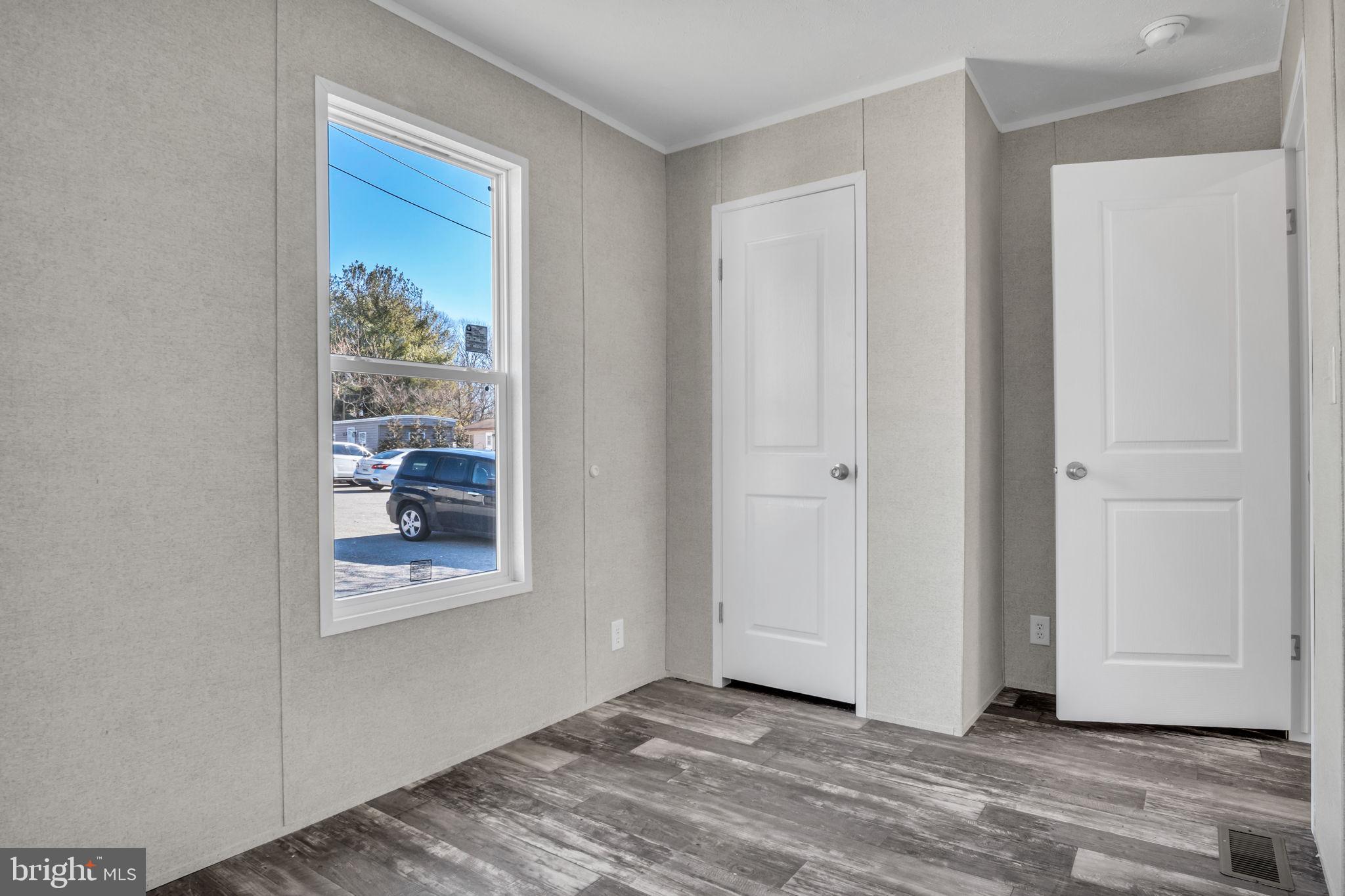 PARADISE MHP - Residential