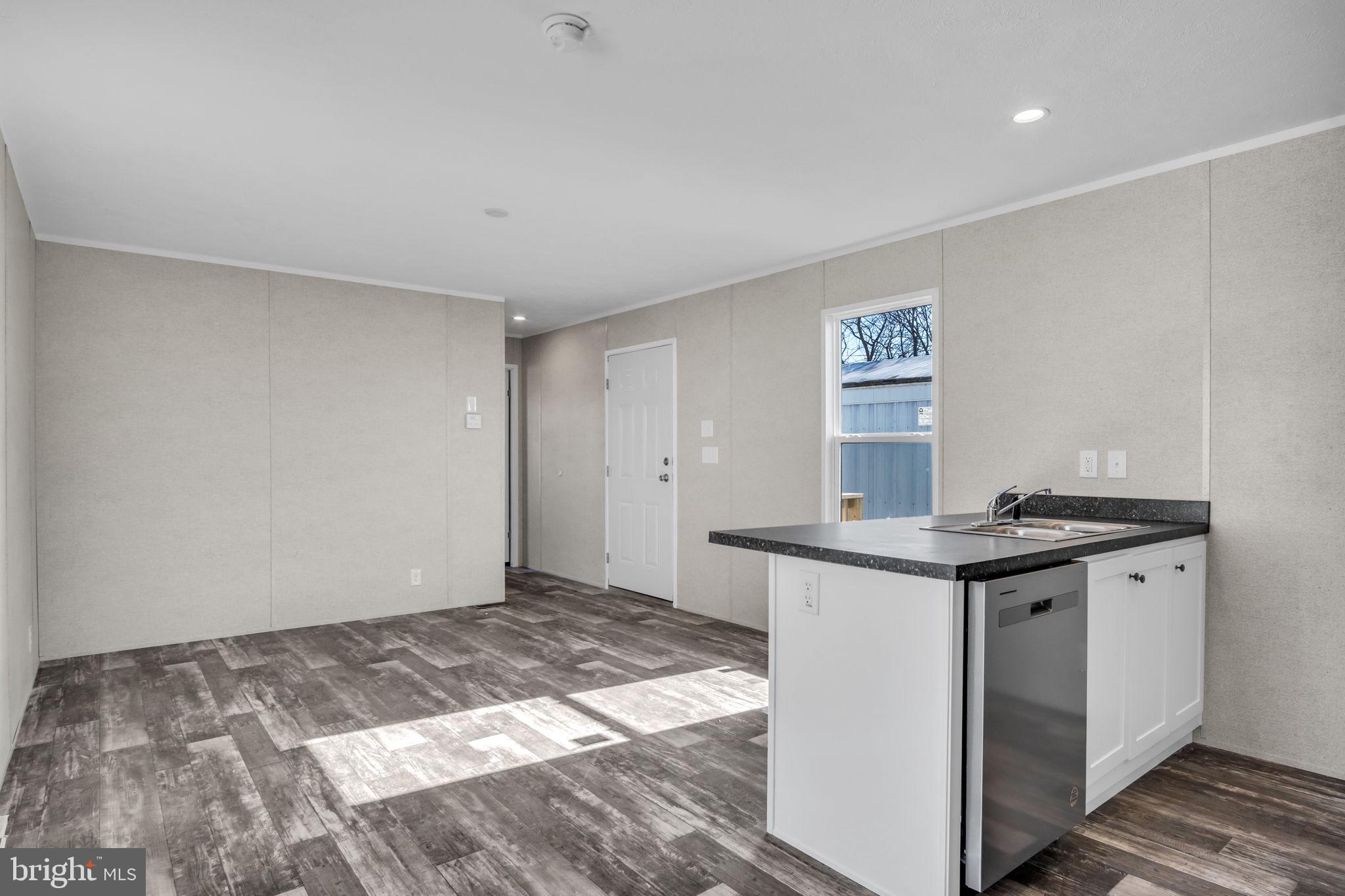 PARADISE MHP - Residential