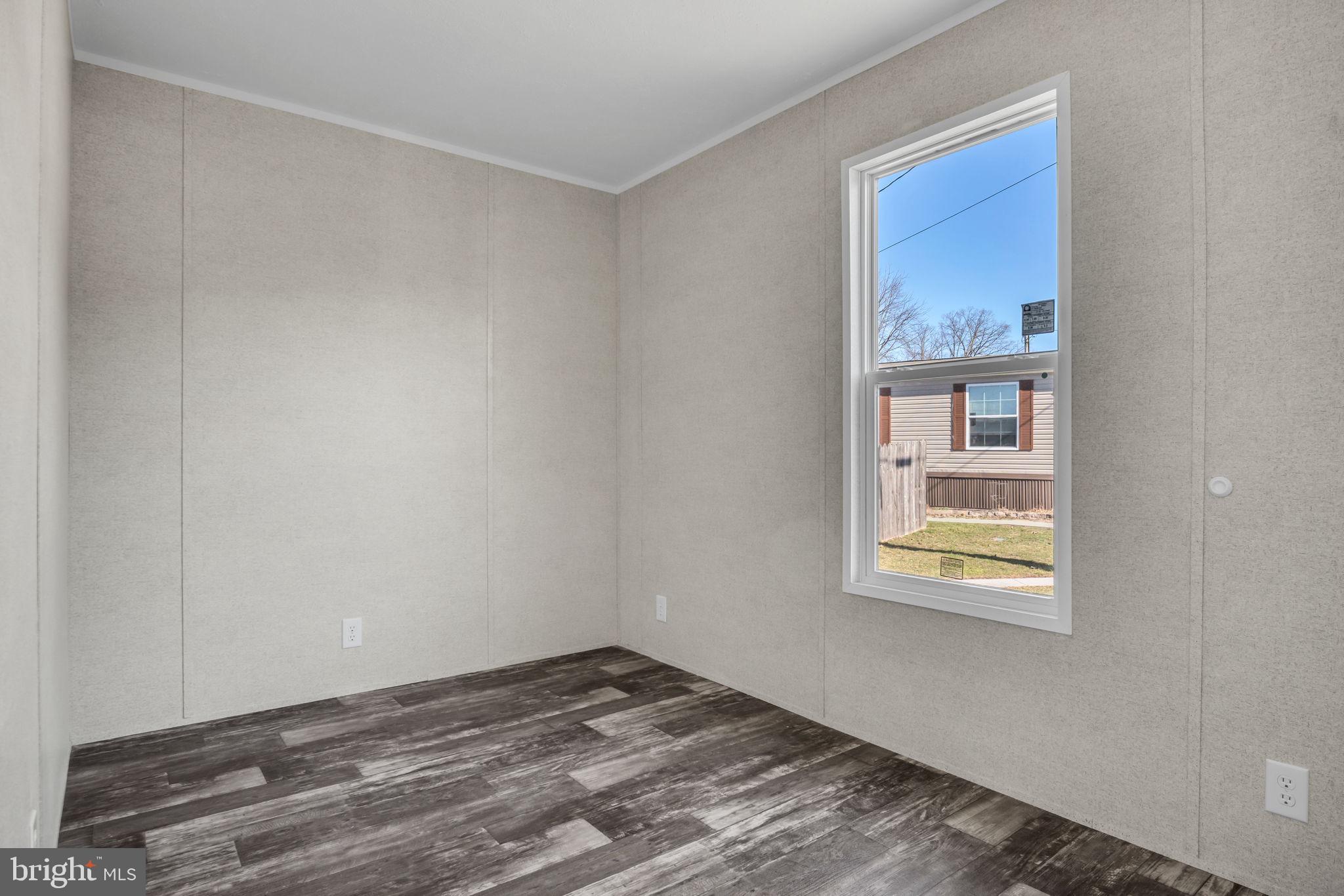 PARADISE MHP - Residential