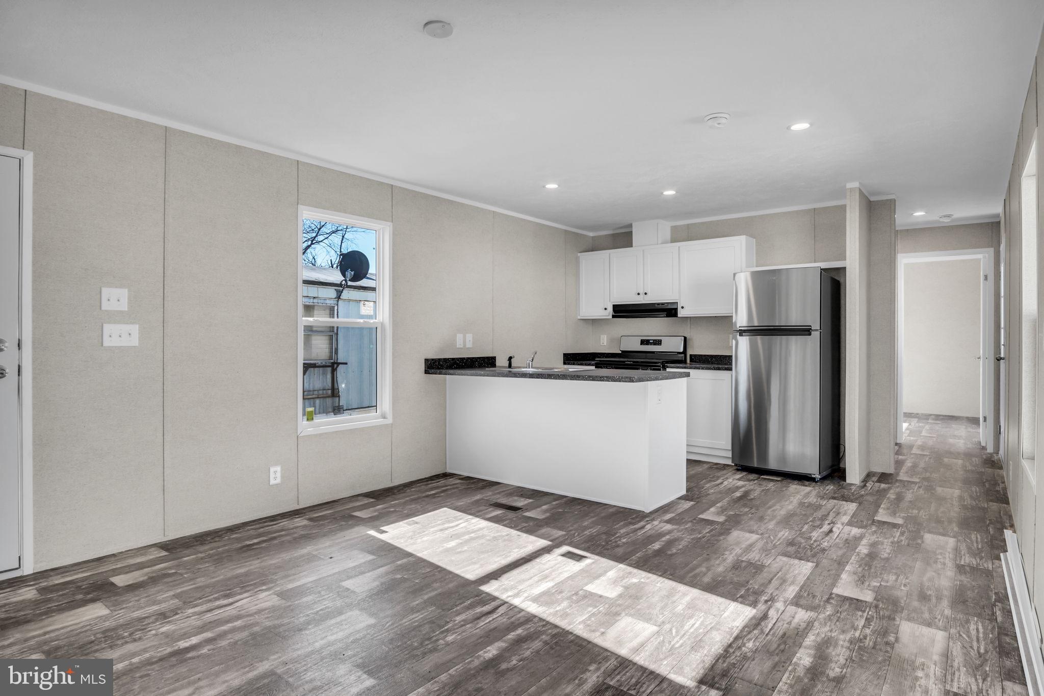 PARADISE MHP - Residential