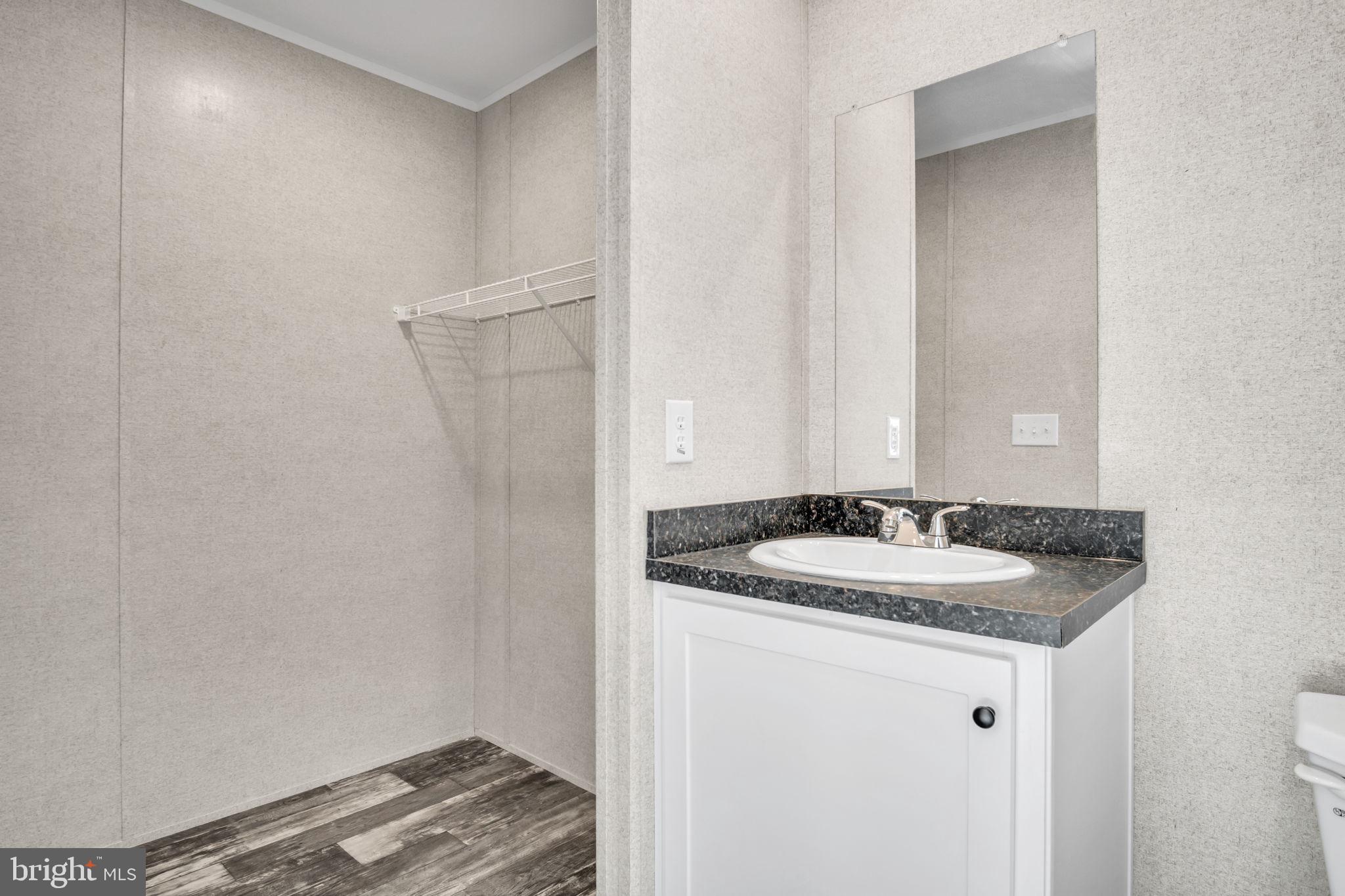 PARADISE MHP - Residential