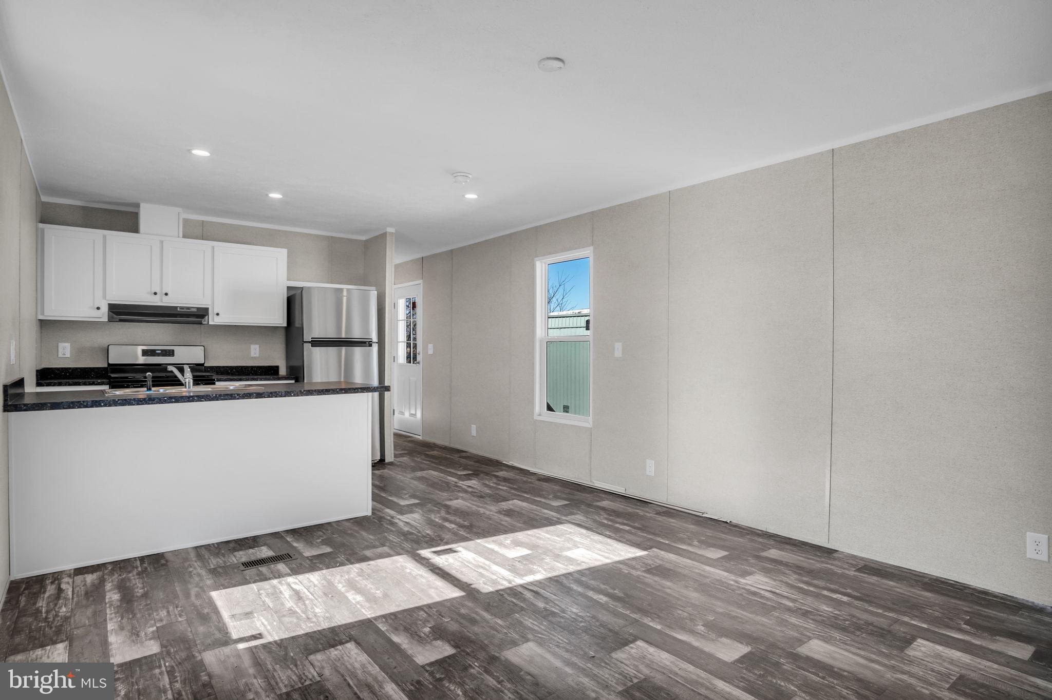 PARADISE MHP - Residential