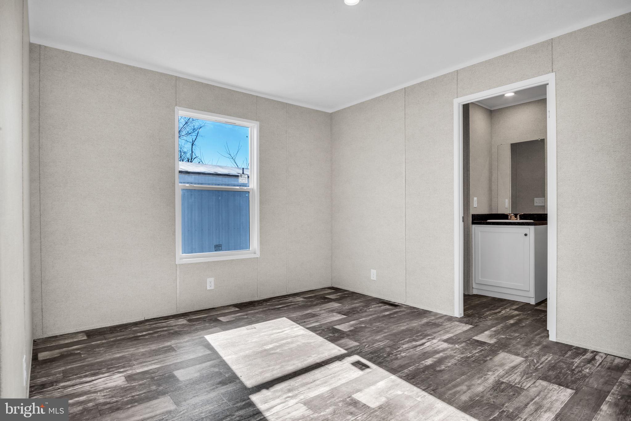 PARADISE MHP - Residential