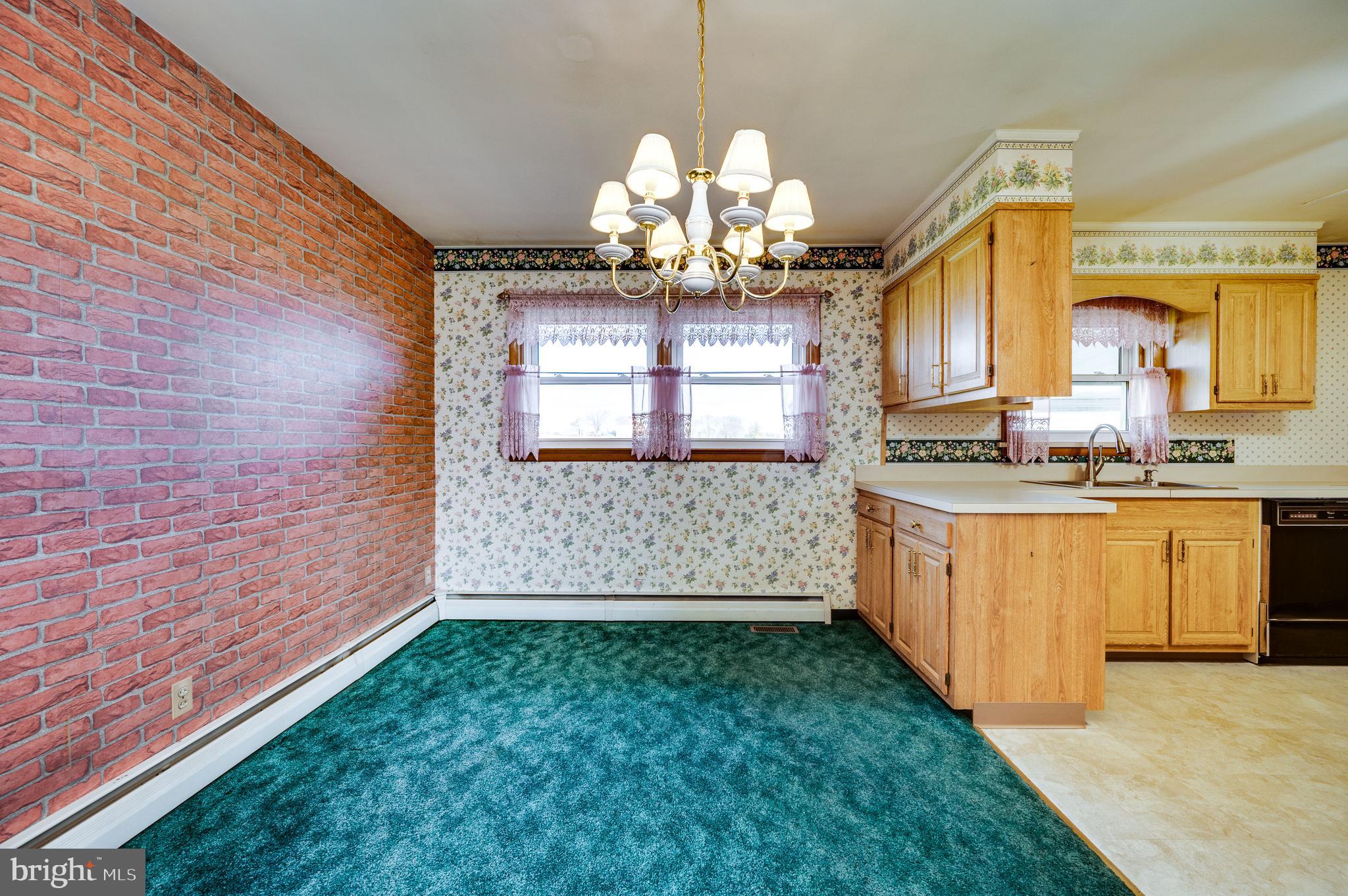 52 CRYSTAL CAVE ROAD