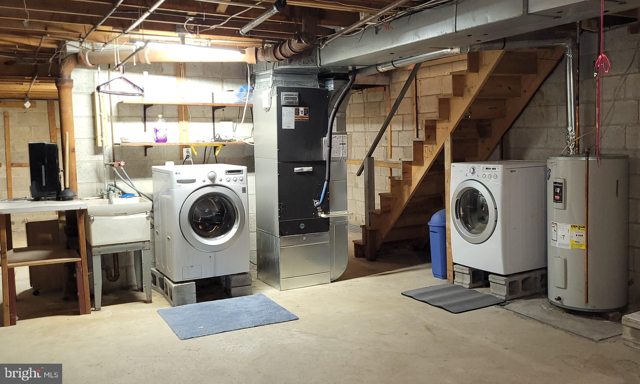 GLENLOCH - Residential Lease