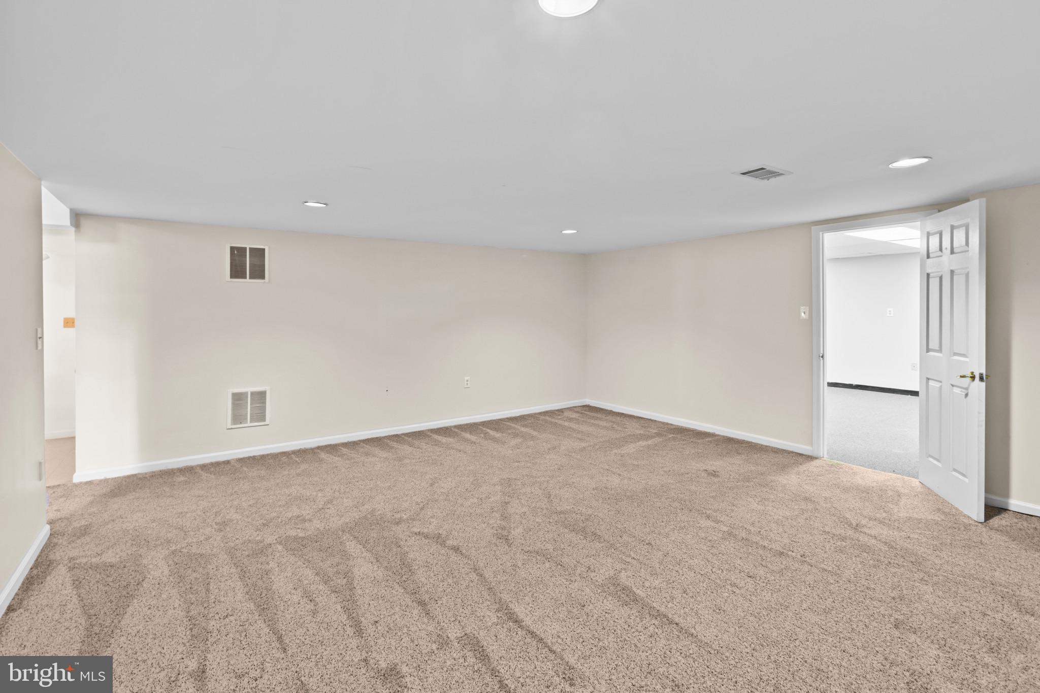 VILLAGE OF HICKORY RIDGE - Residential