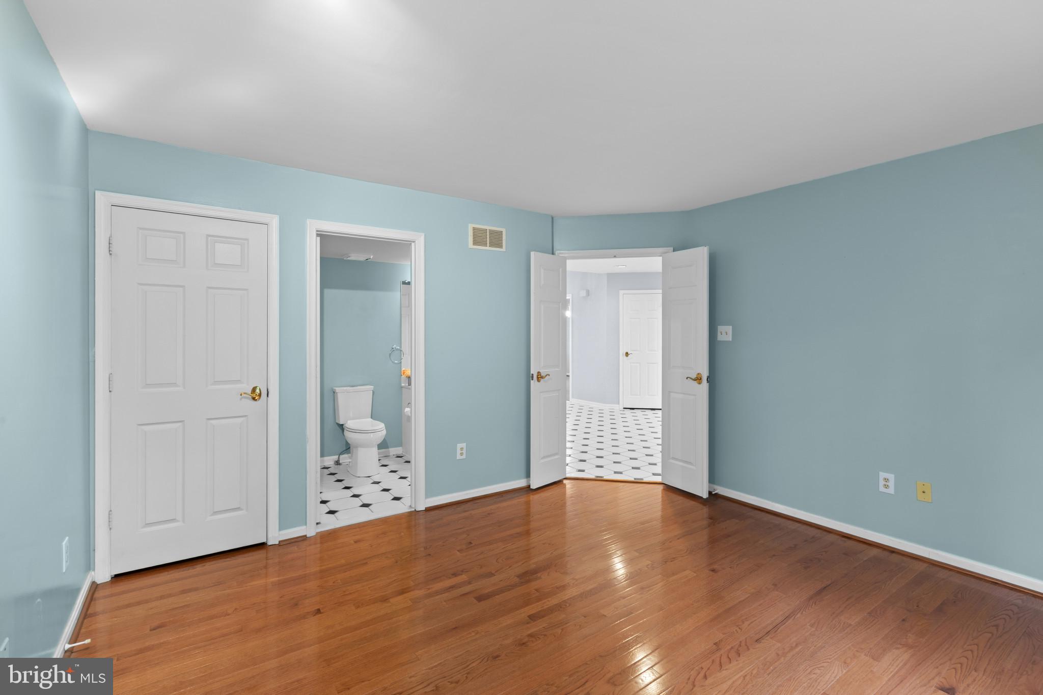 VILLAGE OF HICKORY RIDGE - Residential