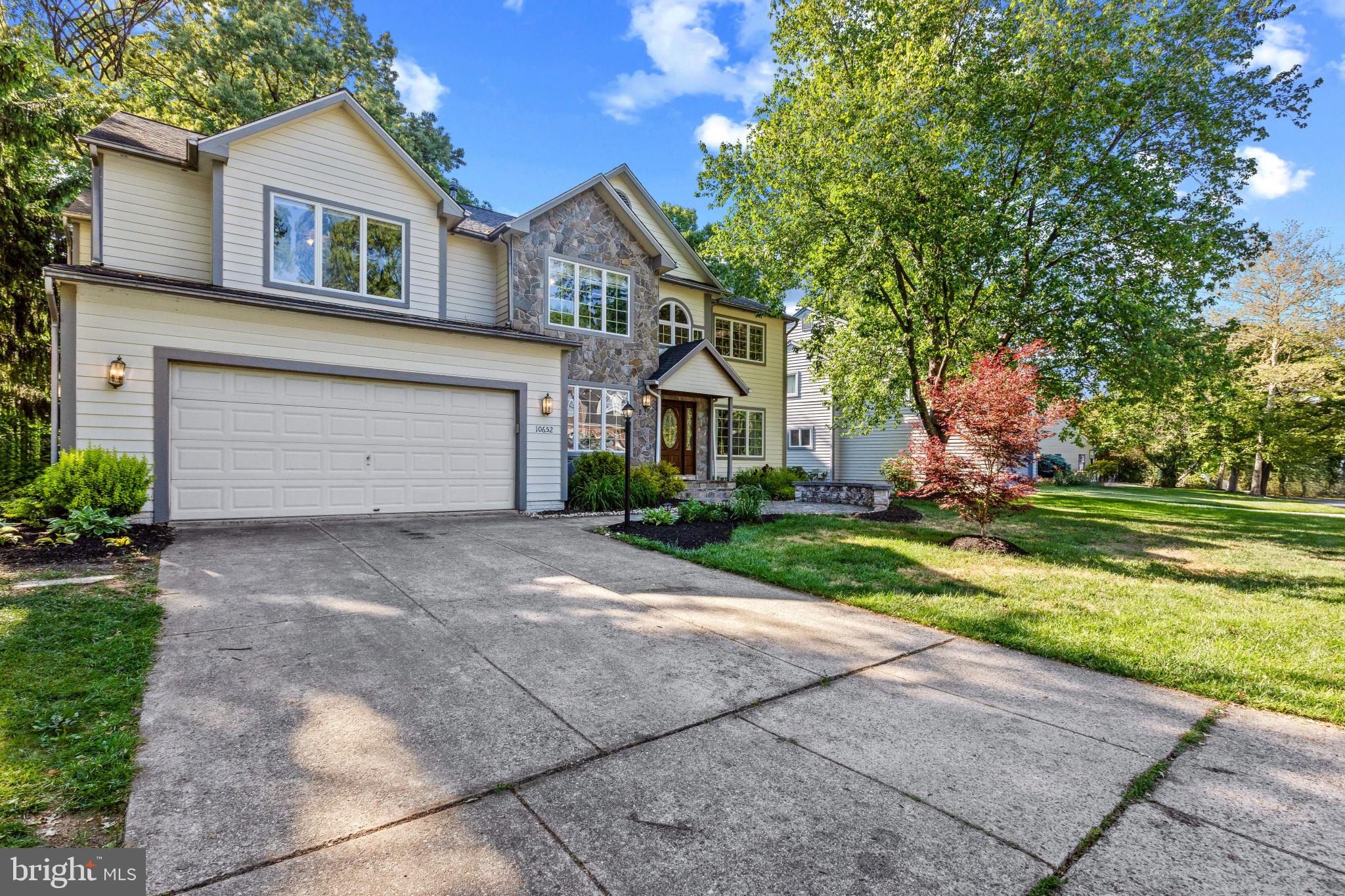 VILLAGE OF HICKORY RIDGE - Residential