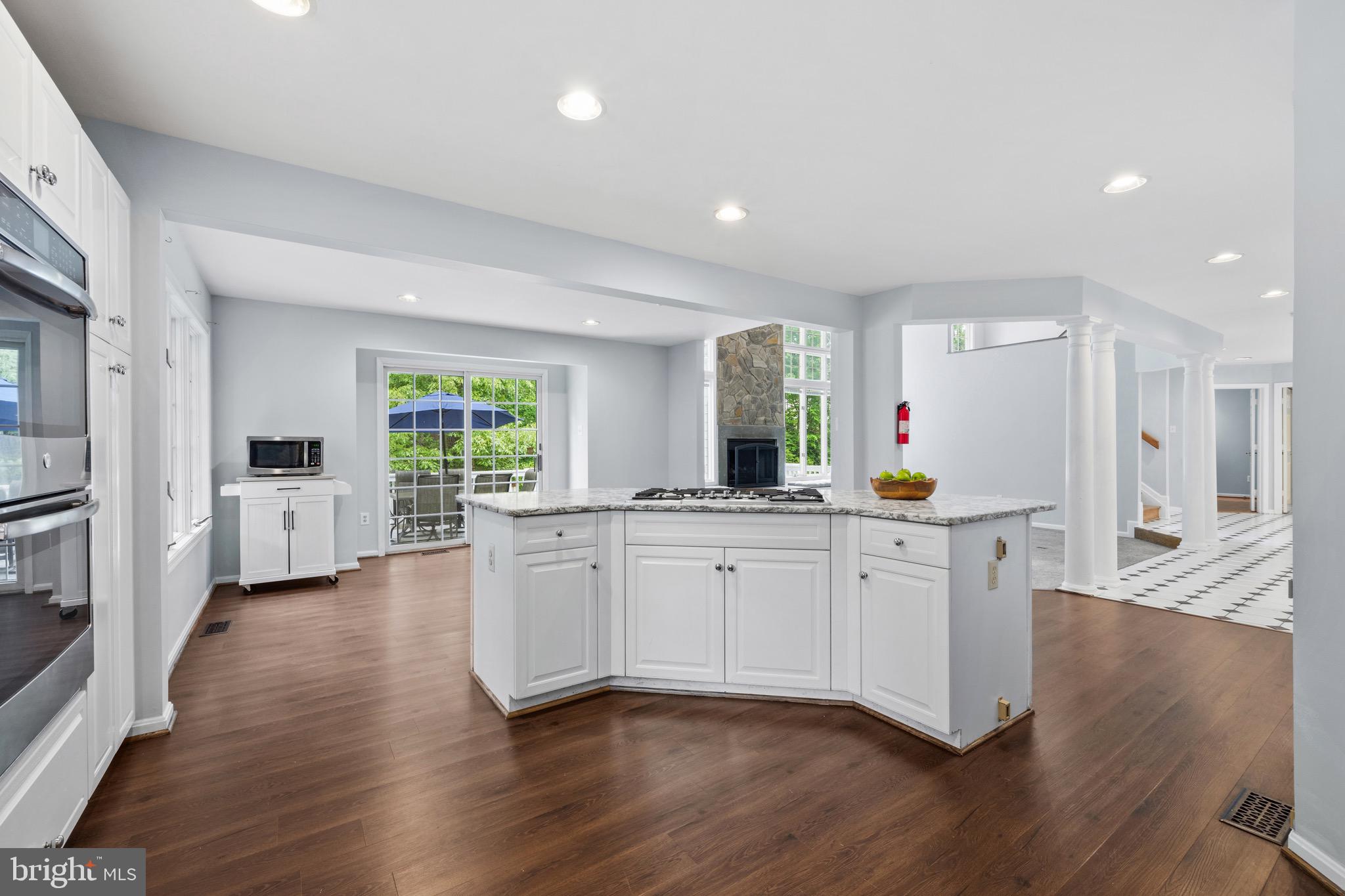 VILLAGE OF HICKORY RIDGE - Residential