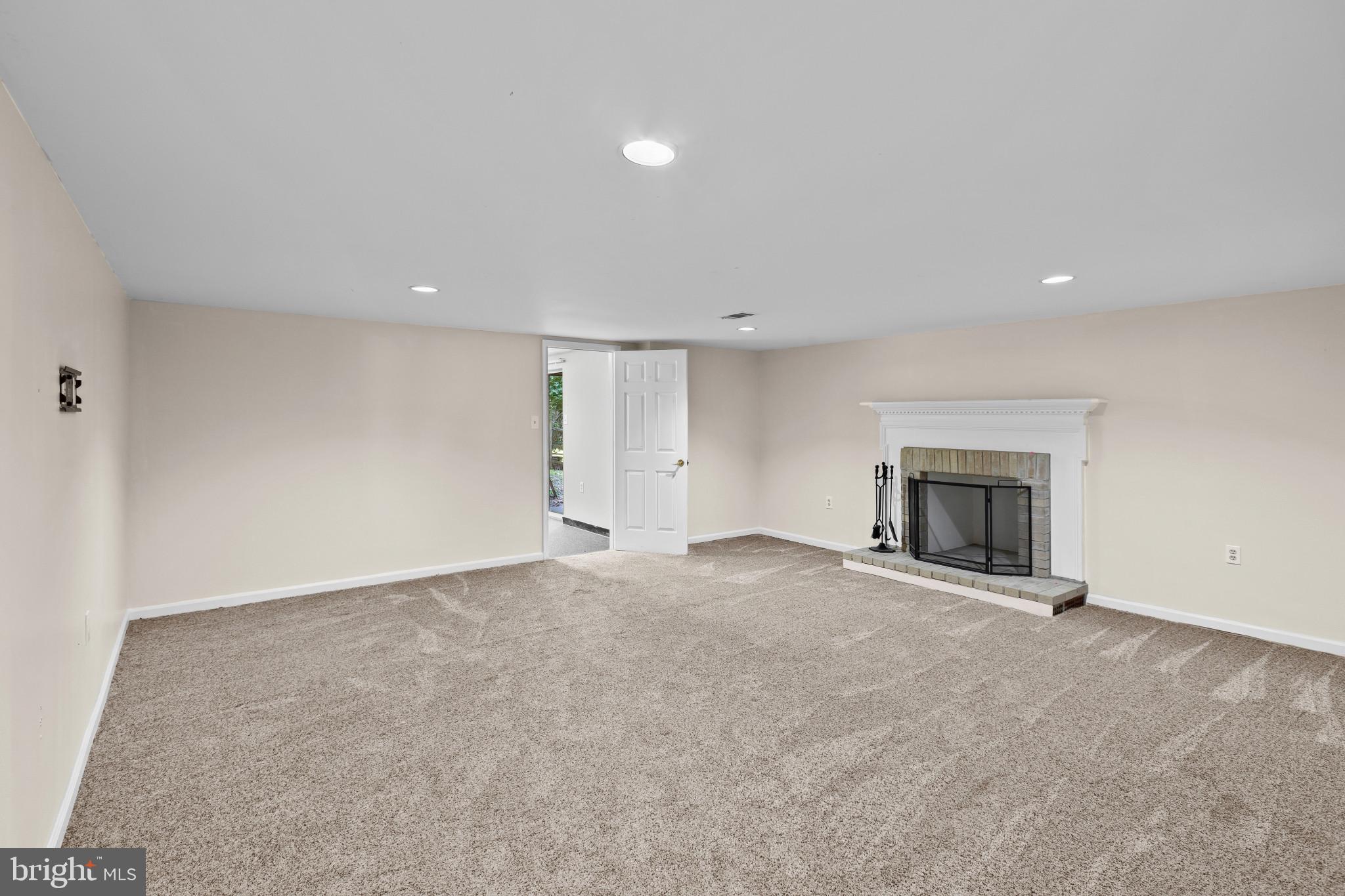VILLAGE OF HICKORY RIDGE - Residential