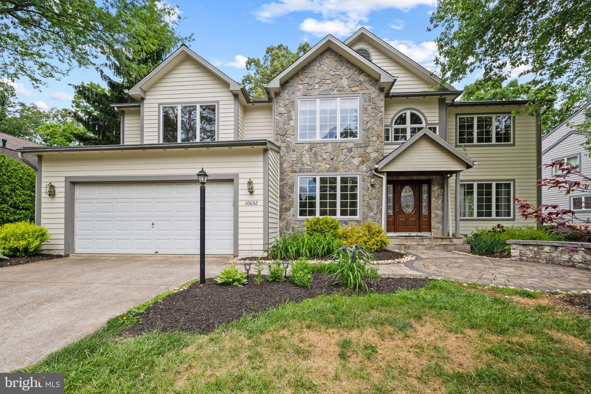 VILLAGE OF HICKORY RIDGE - Residential
