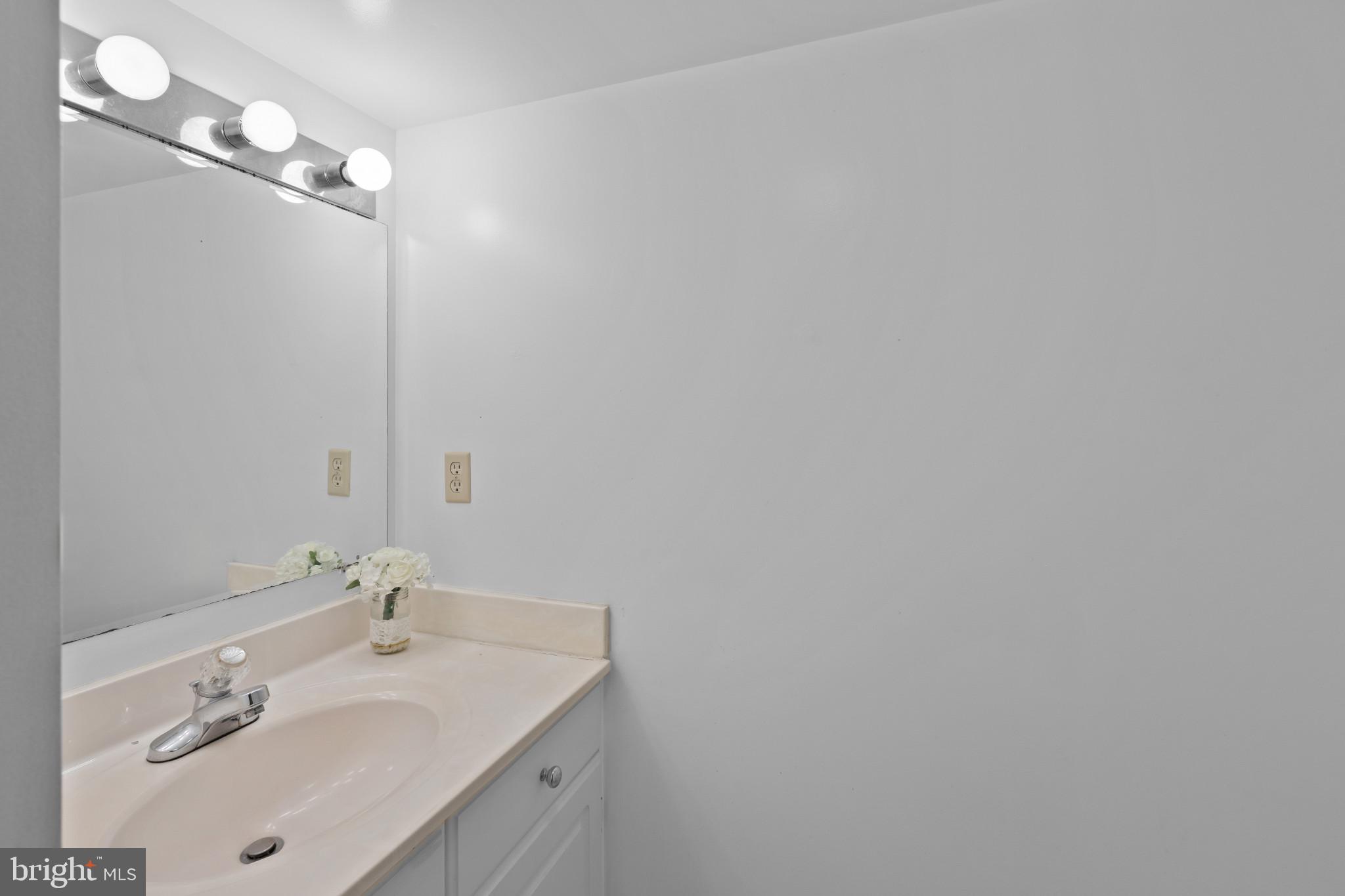 VILLAGE OF HICKORY RIDGE - Residential