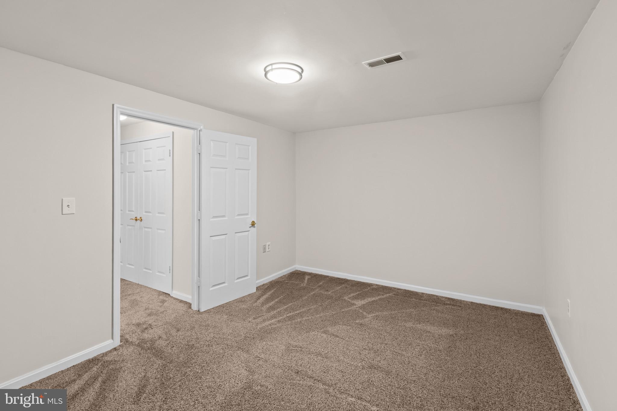 VILLAGE OF HICKORY RIDGE - Residential