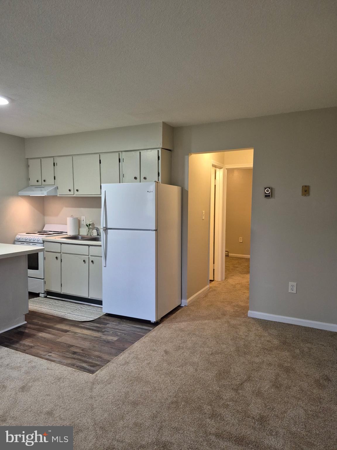 CLAY MANOR - Residential Lease