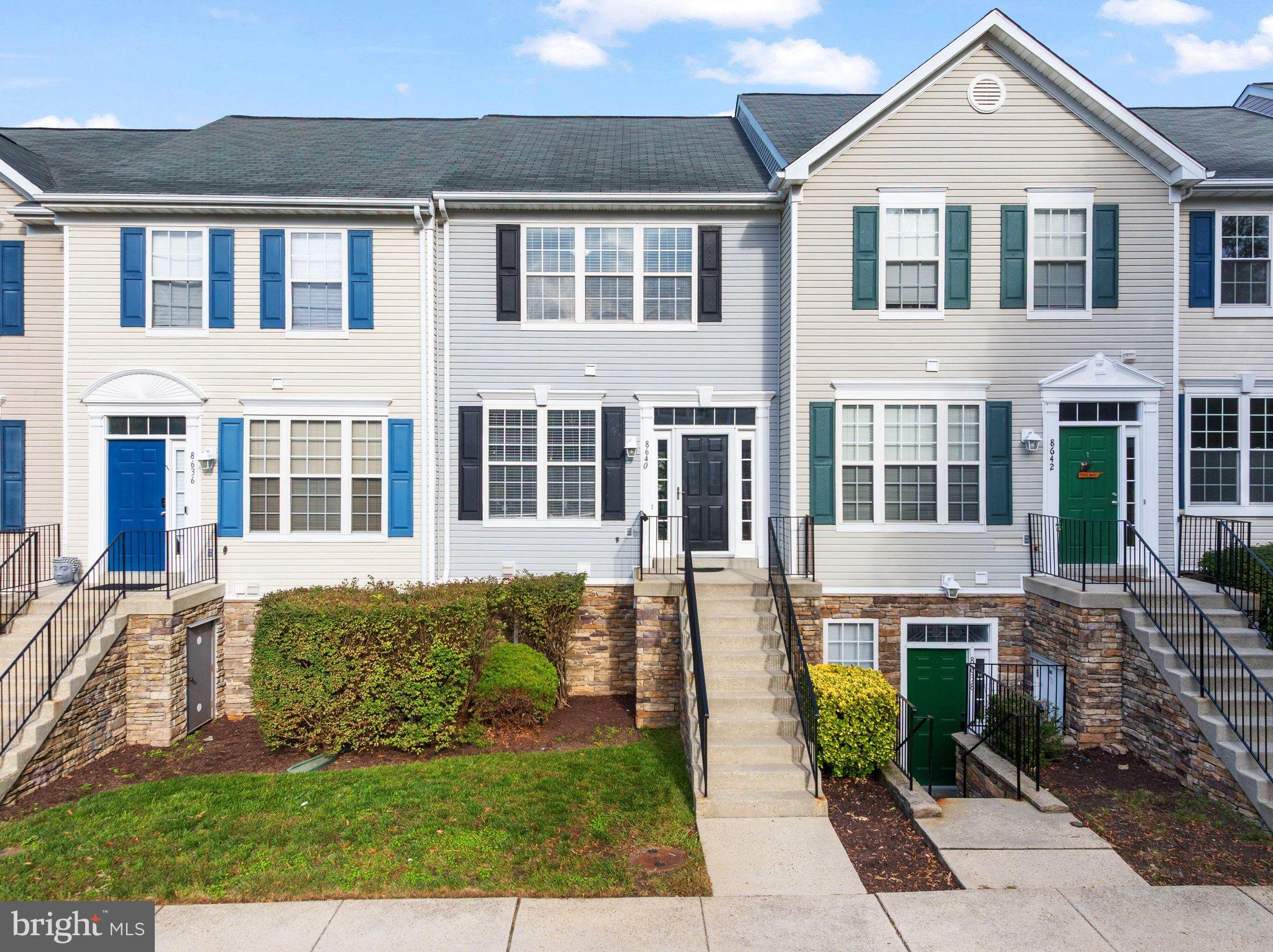 8640 WILLOW LEAF LANE