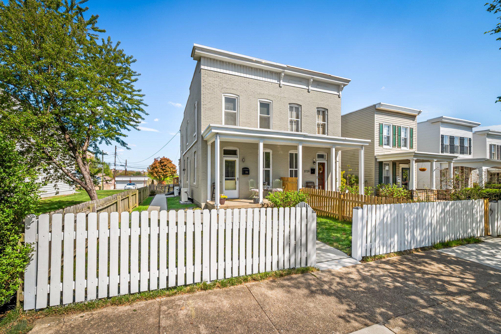 HAMPDEN HISTORIC DISTRICT - Residential