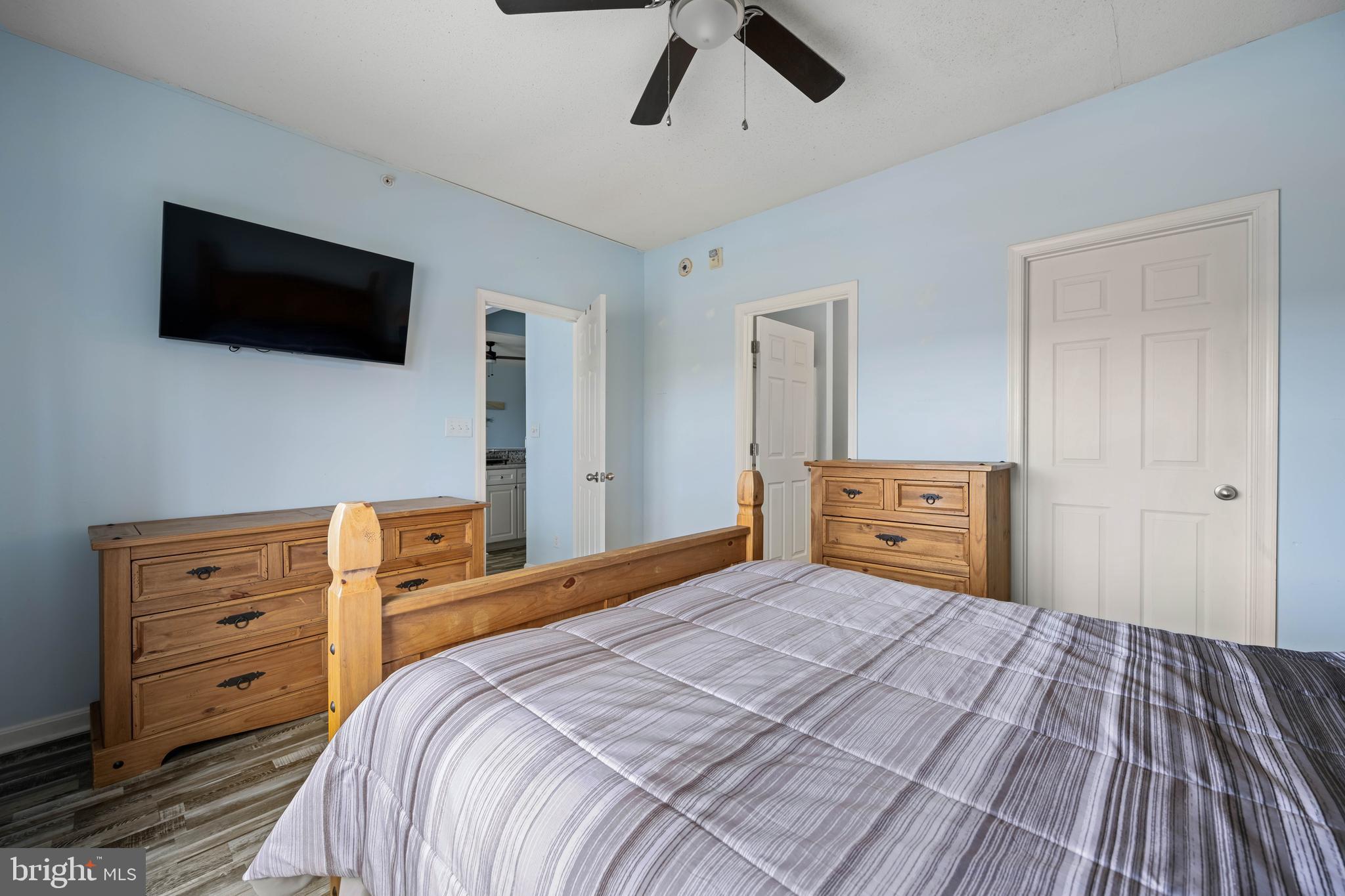 VILLAGES OF FIVE POINTS-WEST - Residential