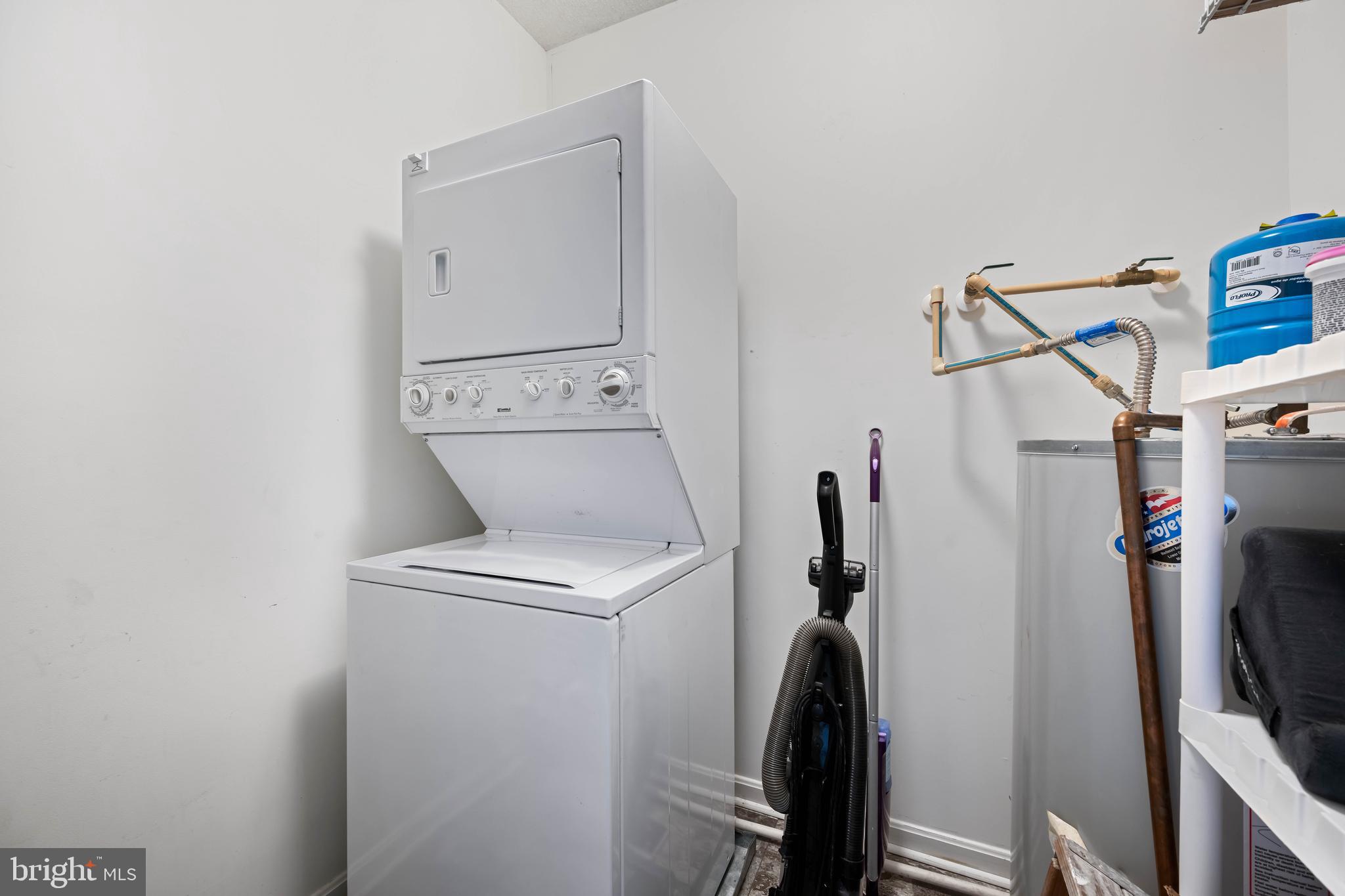 VILLAGES OF FIVE POINTS-WEST - Residential