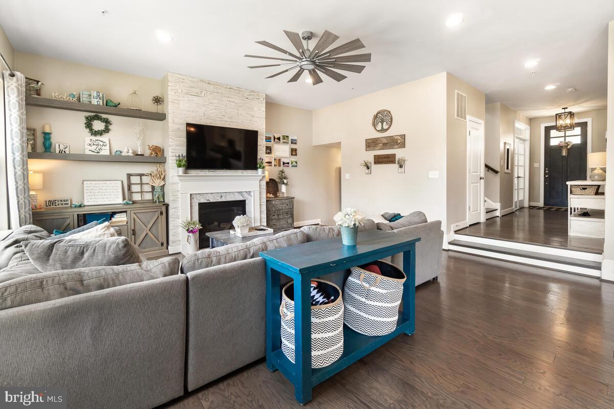 ASPEN NORTH AT LAKE LINGANORE - Residential