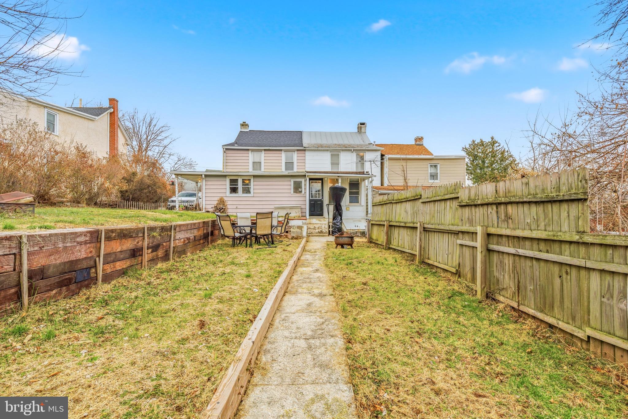 HERITAGE SQUARE - Residential