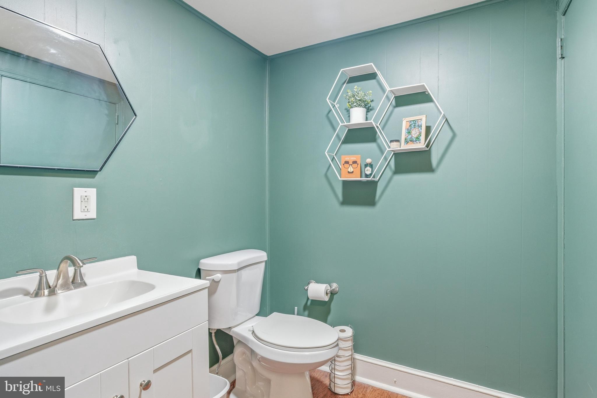 HERITAGE SQUARE - Residential