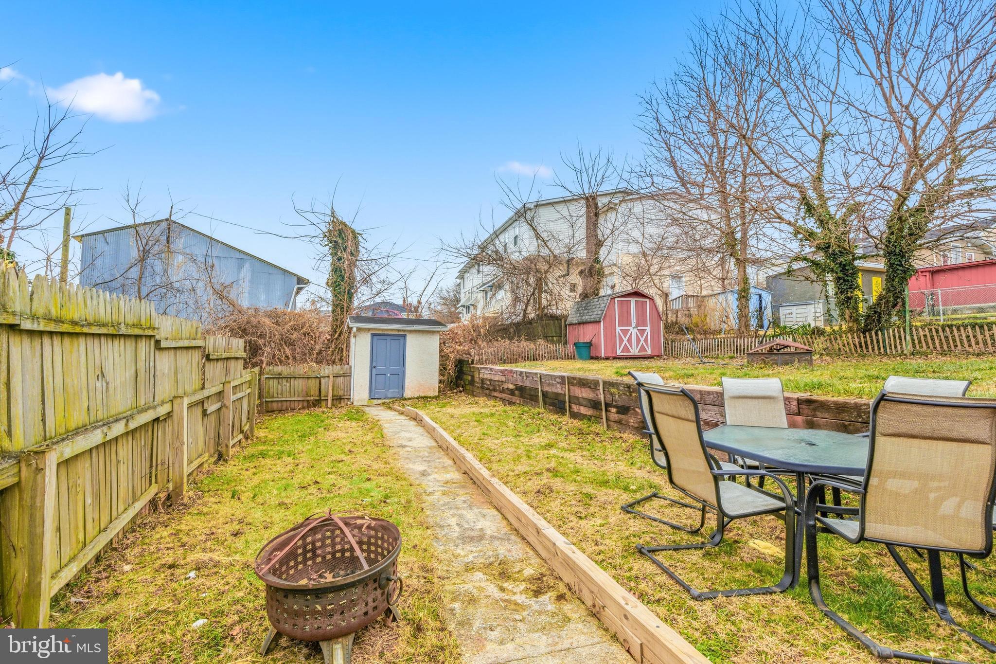 HERITAGE SQUARE - Residential