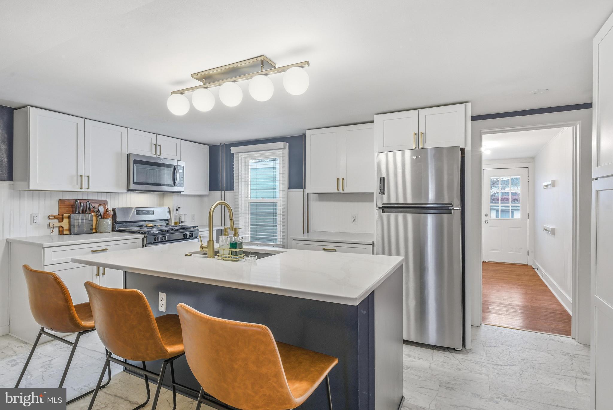 HERITAGE SQUARE - Residential