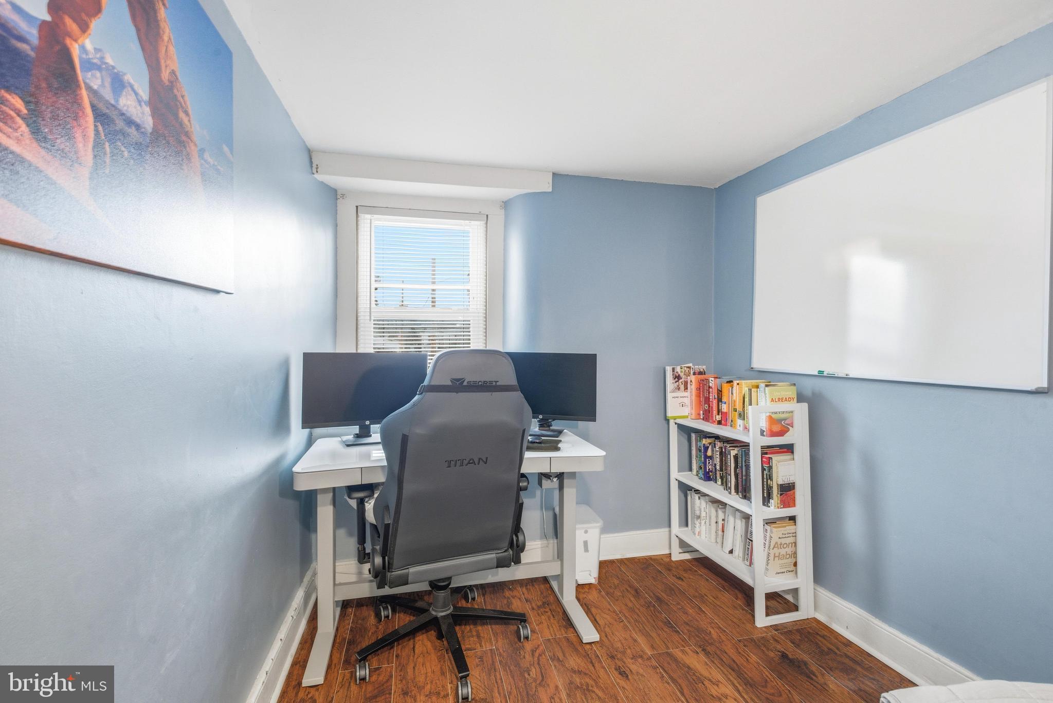 HERITAGE SQUARE - Residential