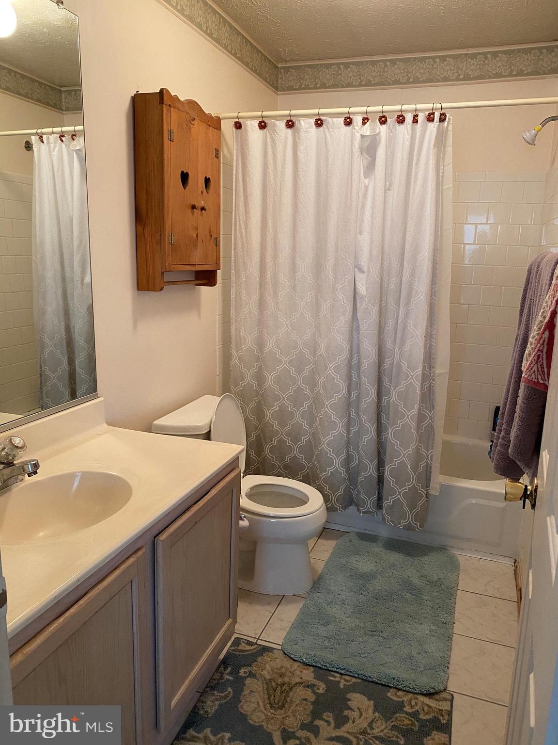 BOWLING BROOK FARMS - Residential Lease