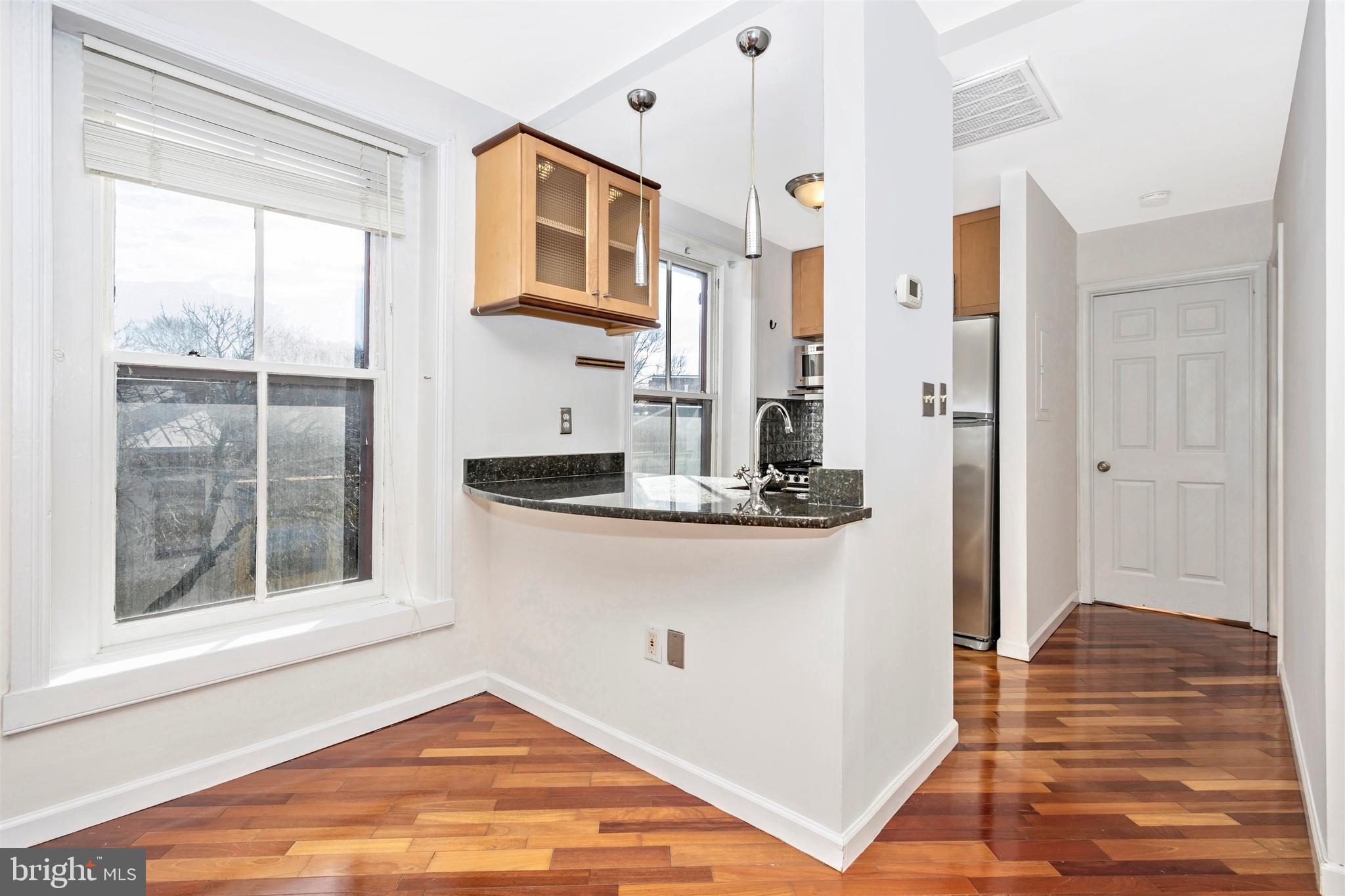 LAFAYETTE SQUARE - Residential