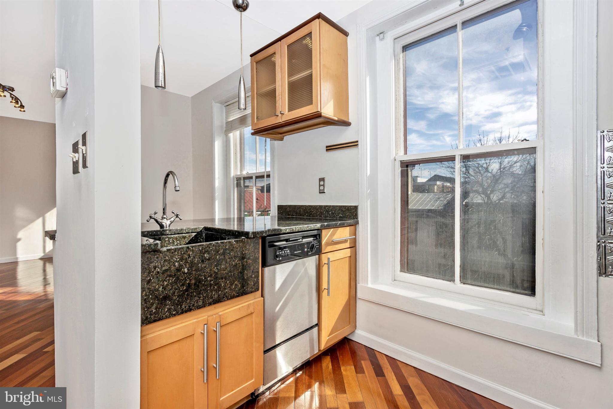 LAFAYETTE SQUARE - Residential