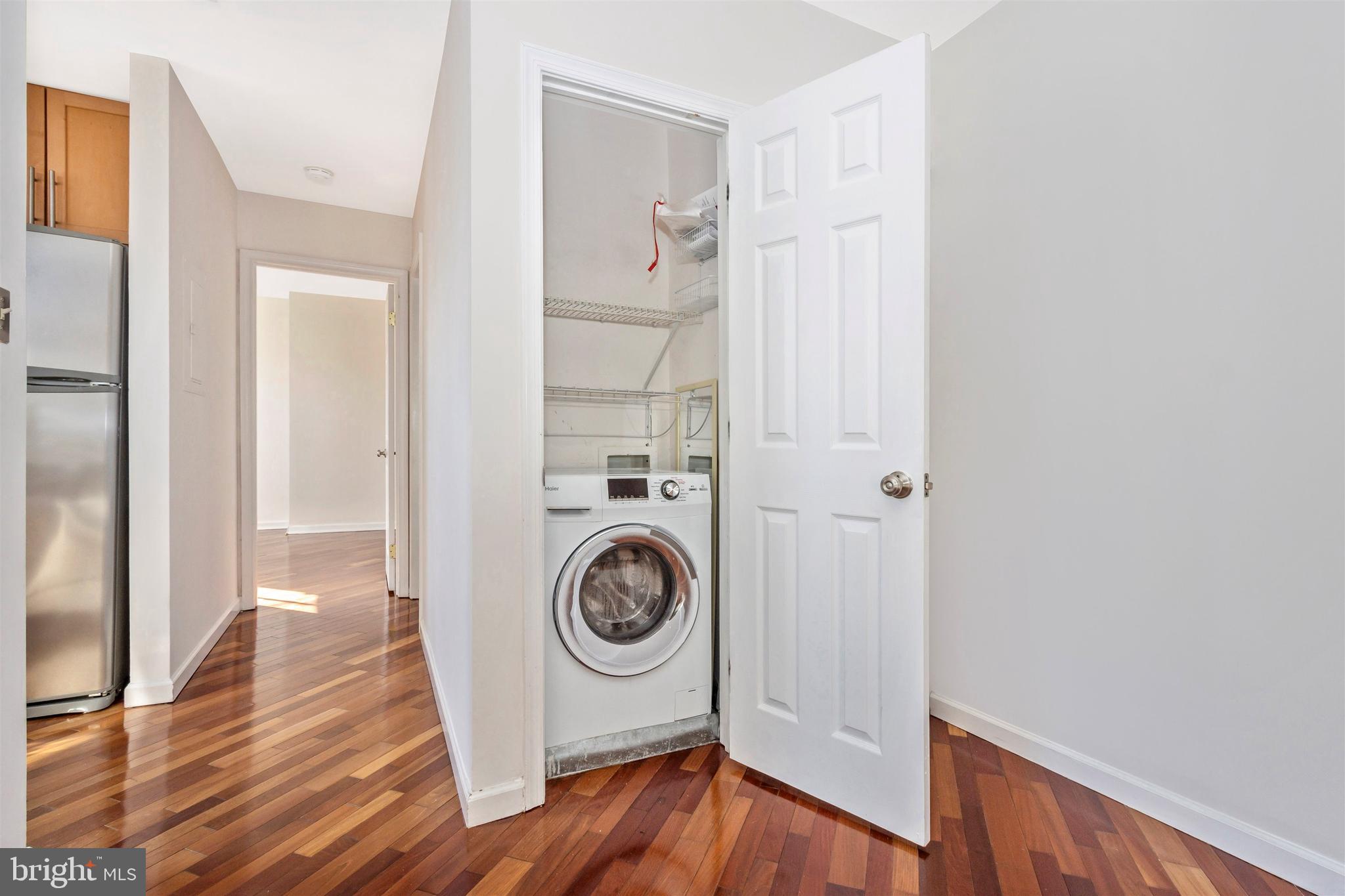 LAFAYETTE SQUARE - Residential