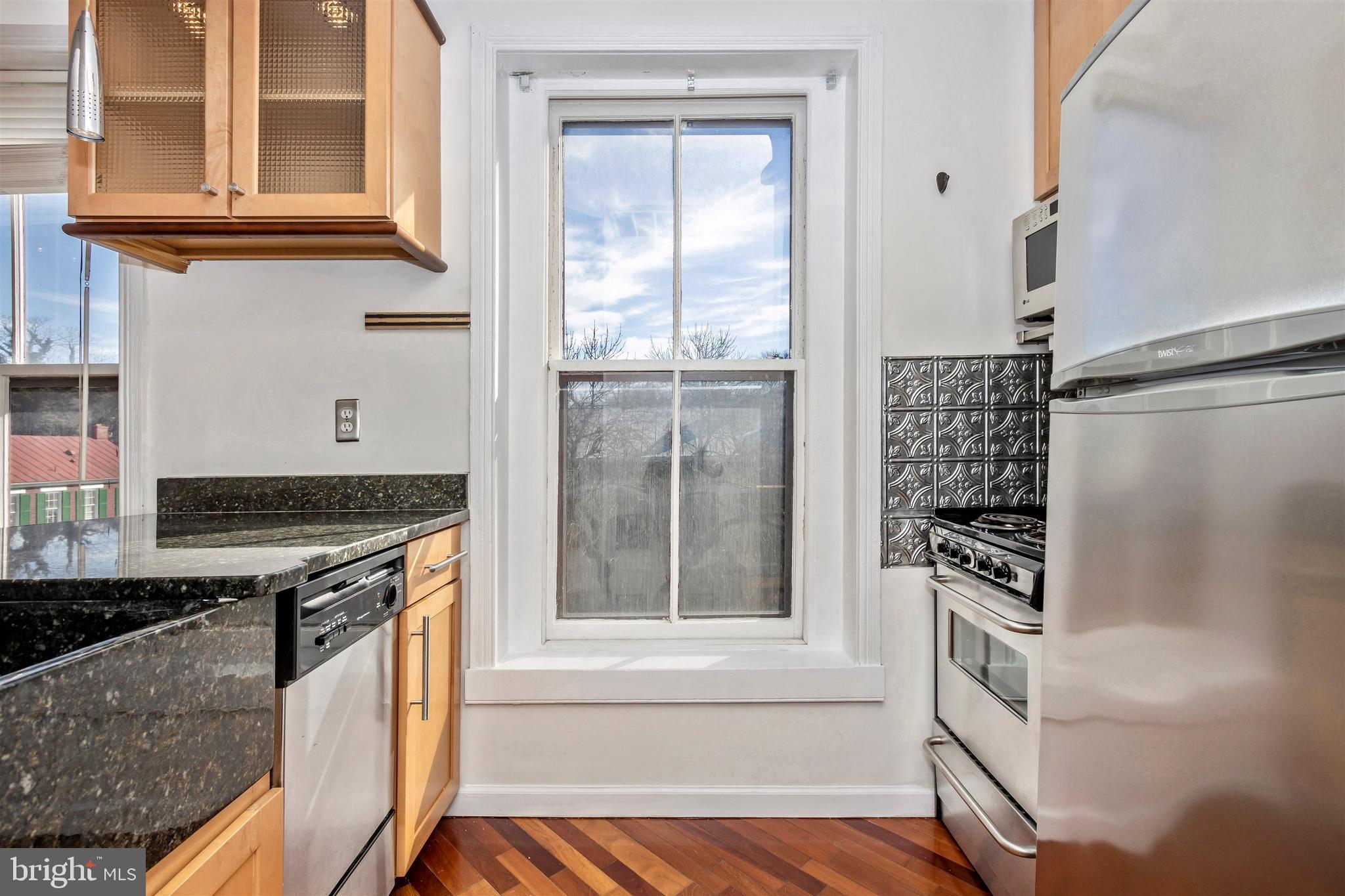 LAFAYETTE SQUARE - Residential