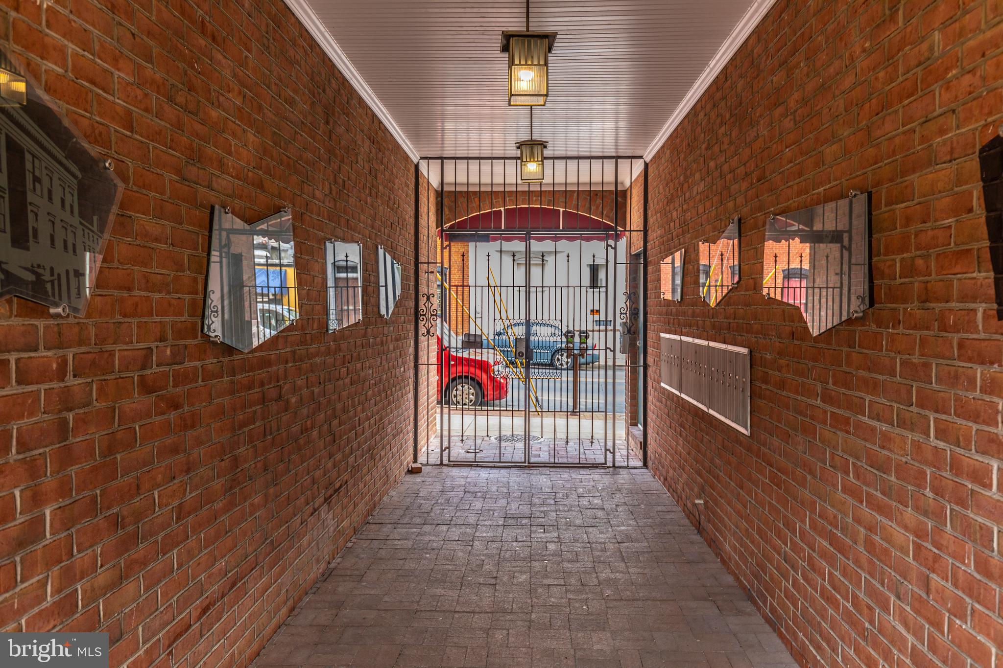 LAFAYETTE SQUARE - Residential